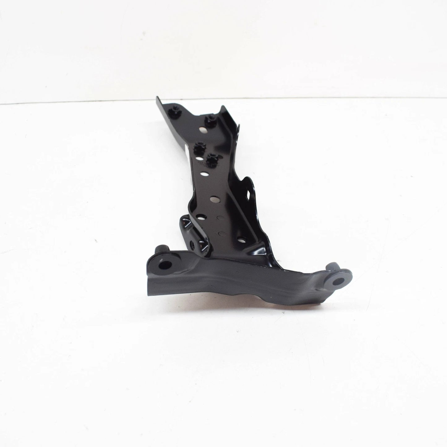 NEW AUDI A3 SPORTBACK 8V FRONT RIGHT FENDER BRACKET 8V0821136B