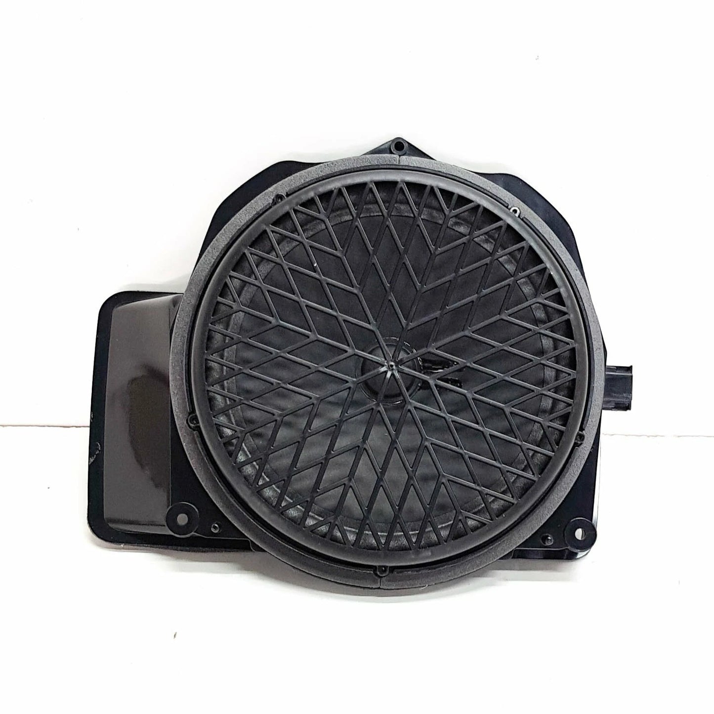 NEW AUDI A4 B8 REAR CENTRE BASS LOUDSPEAKER 8T0035412