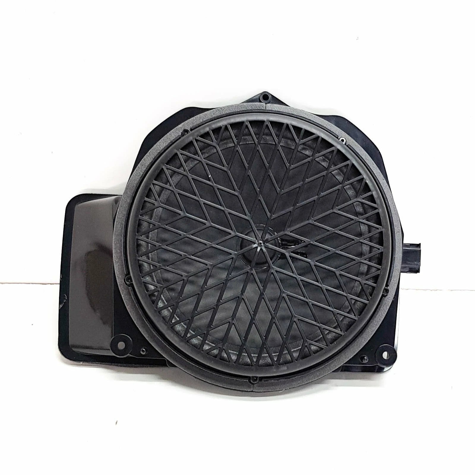 NEW AUDI A4 B8 REAR CENTRE BASS LOUDSPEAKER 8T0035412
