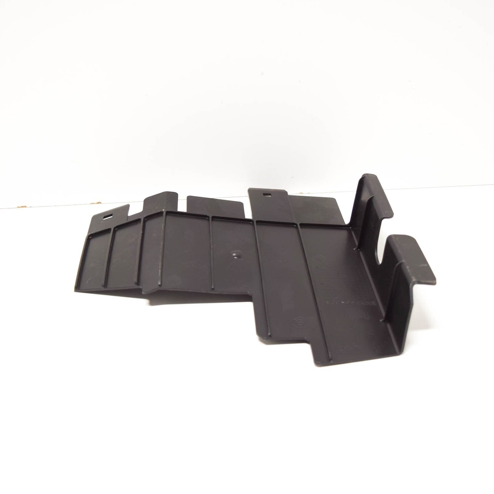 NEW MB SPRINTER 906 RIGHT AIR BAFFLE DUCT DEFLECTOR SHIELD A9065050288 ORIGINAL