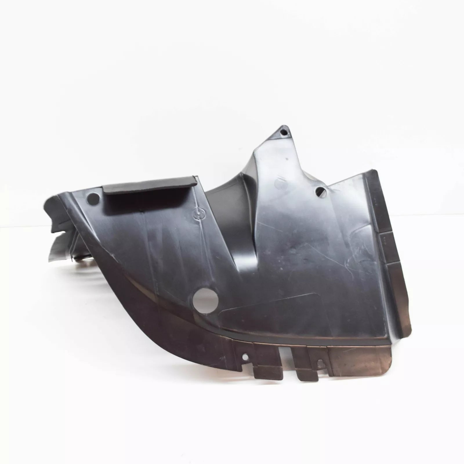 NEW MERCEDES-BENZ C-CLASS W202 FENDER FRONT LEFT LINER A2026982730