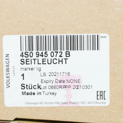 NEW AUDI R8 4S FRONT RIGHT REFLECTOR 4S0945072B 2018