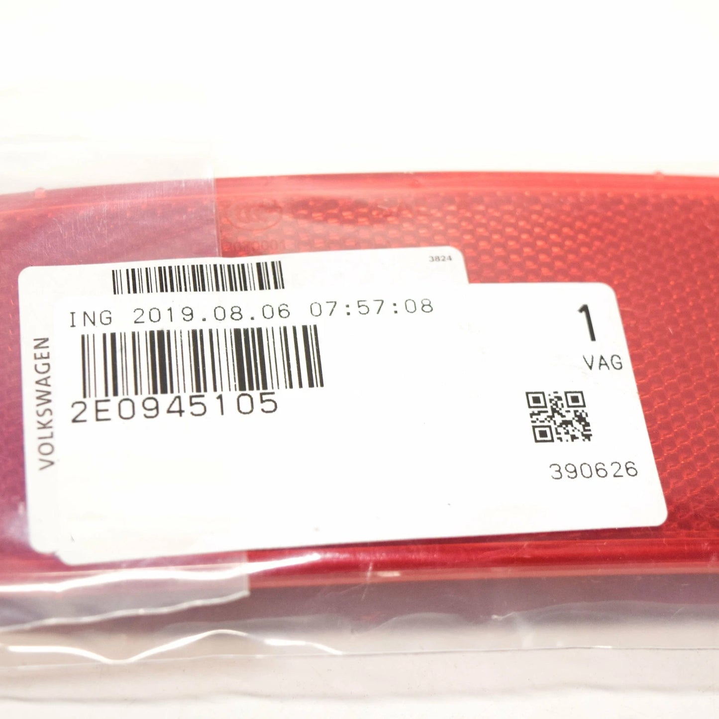 NEW VOLKSWAGEN CRAFTER 2E REAR BUMPER LEFT SIDE REFLECTOR 2E0945105 ORIGINAL