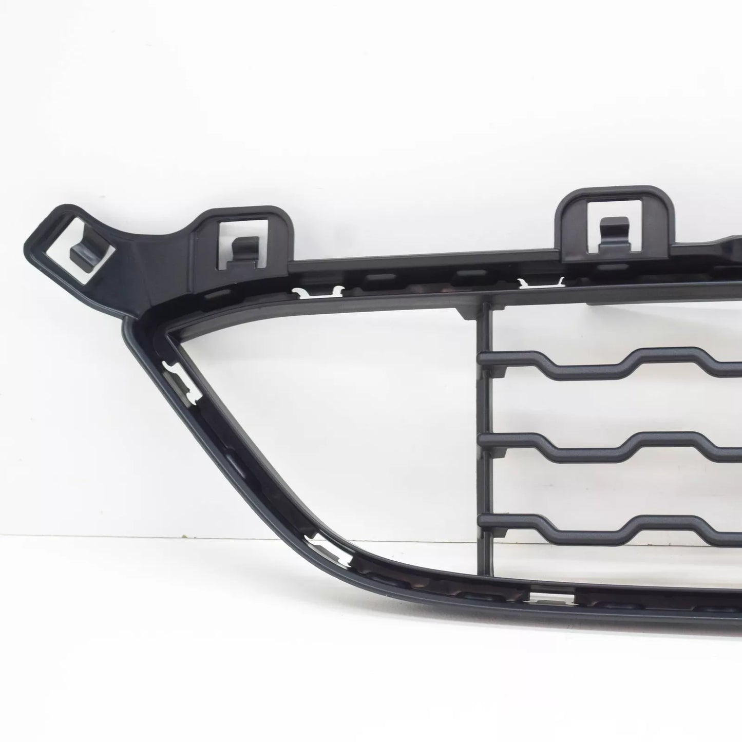 NEW BMW X6 F16 FRONT M BUMPER LOWER CENTER GRILLE 51118056522 2016 ORIGINAL