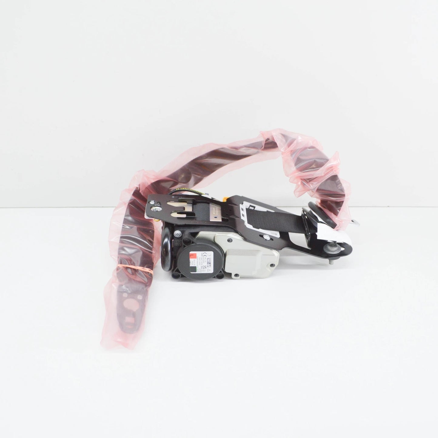 NEW MERCEDES-BENZ C W205 FRONT LEFT SEATBELT A20586077009C94 ORIGINAL