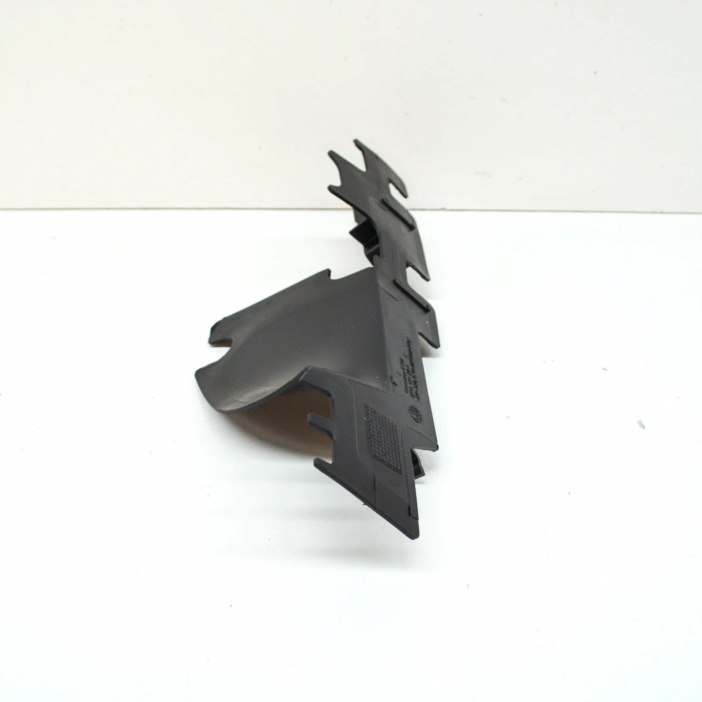 NEW VW GOLF MK5 5K INTERCOOLER RADIATOR RIGHT DEFLECTOR 5K0121284C ORIGINAL