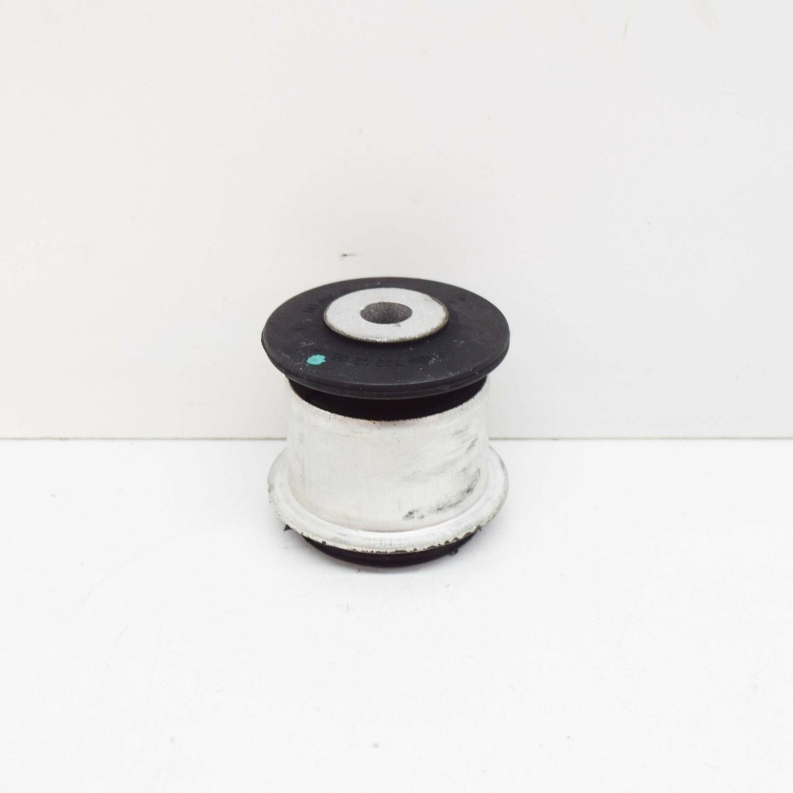 NEW MB GL-CLASS X166 FRONT LOWER CONTROL ARM BUSHING A1663330200 ORIGINAL