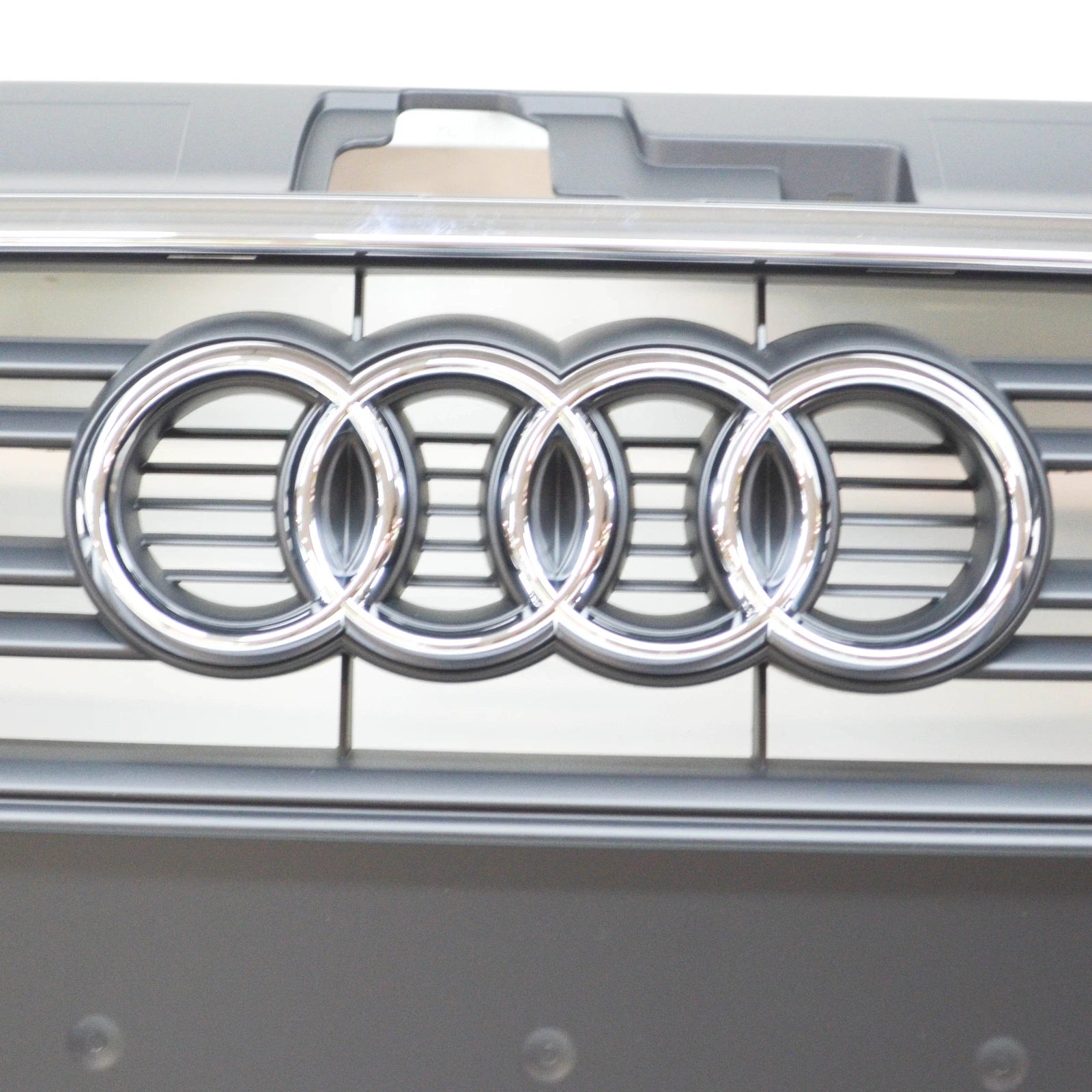 NEW AUDI A3 8V RADIATOR GRILLE 8V3853651AA3FZ