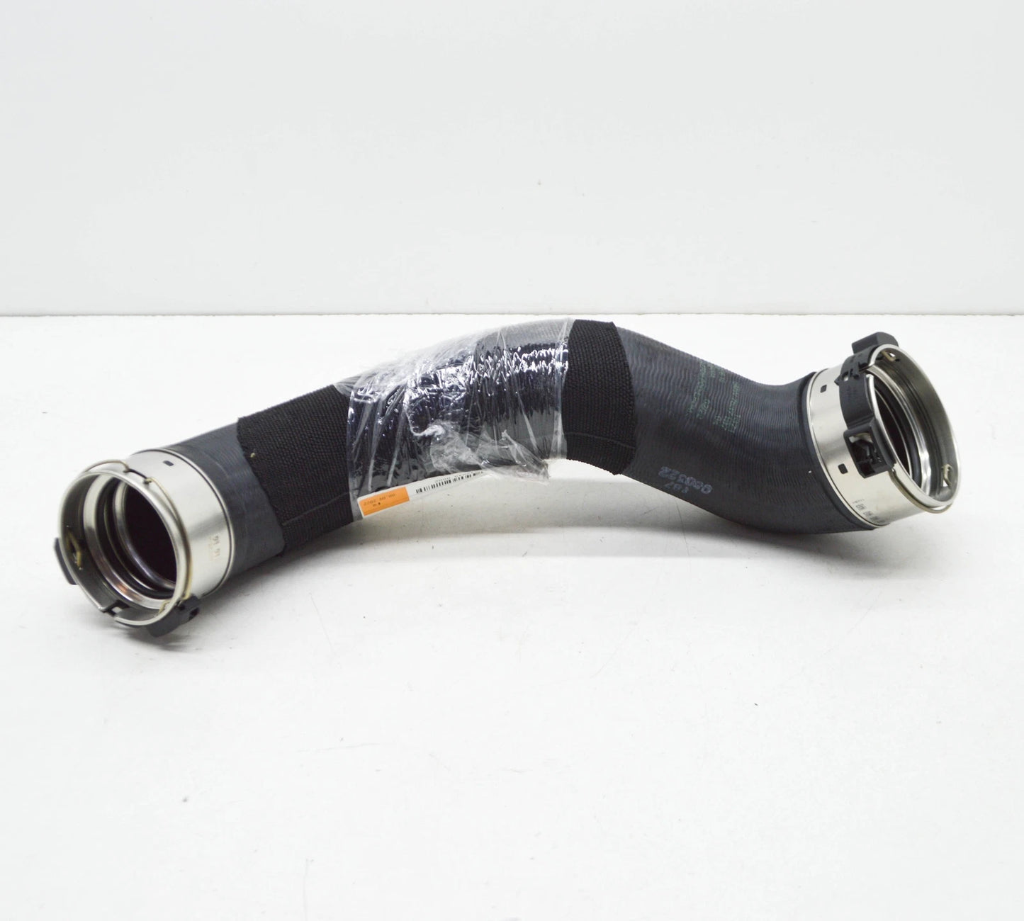 NEW BMW 2 F45 225 PETROL XDRIVE CHARGE AIR LINE PIPE 13717637197 2016 ORIGINAL