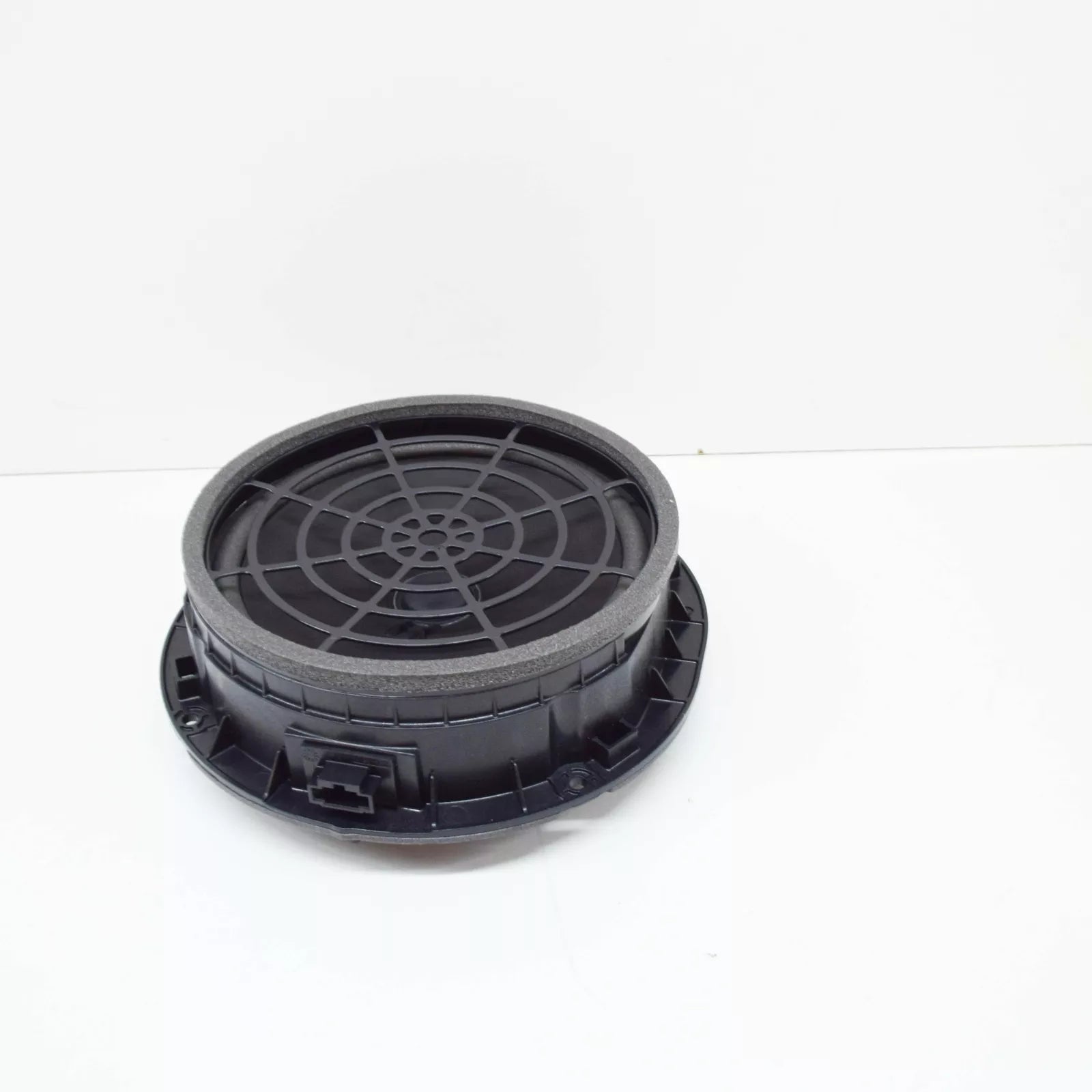 NEW AUDI A4 B9 FRONT DOOR BASS LOUDSPEAKER 8W0035415A ORIGINAL