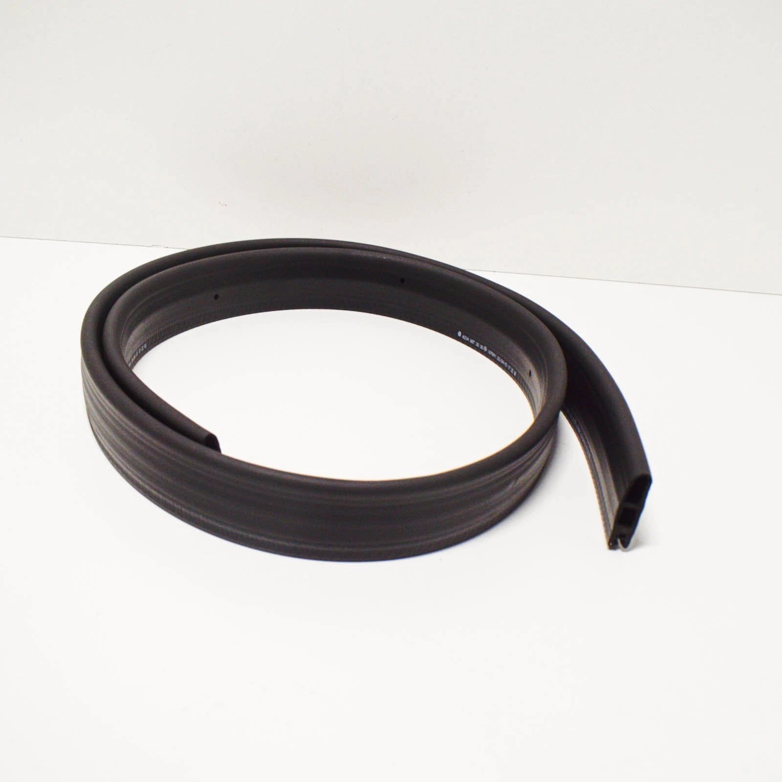 NEW MERCEDES BENZ GLK X204 FRONT BONNET HOOD SEAL A2048870000