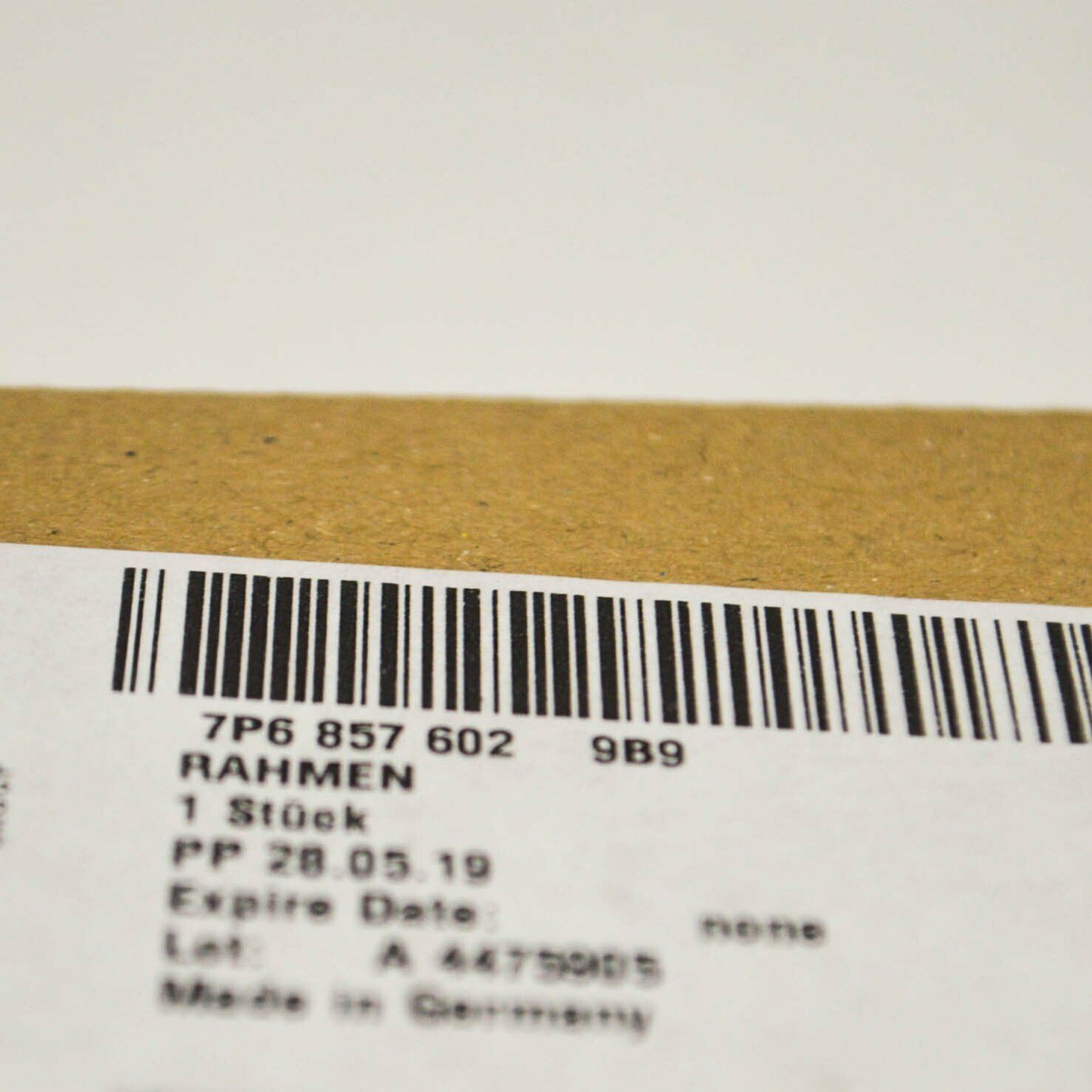 NEW VOLKSWAGEN TOUAREG 7L MIRROR FRAME RIGHT INNER 7P68576029B9 ORIGINAL