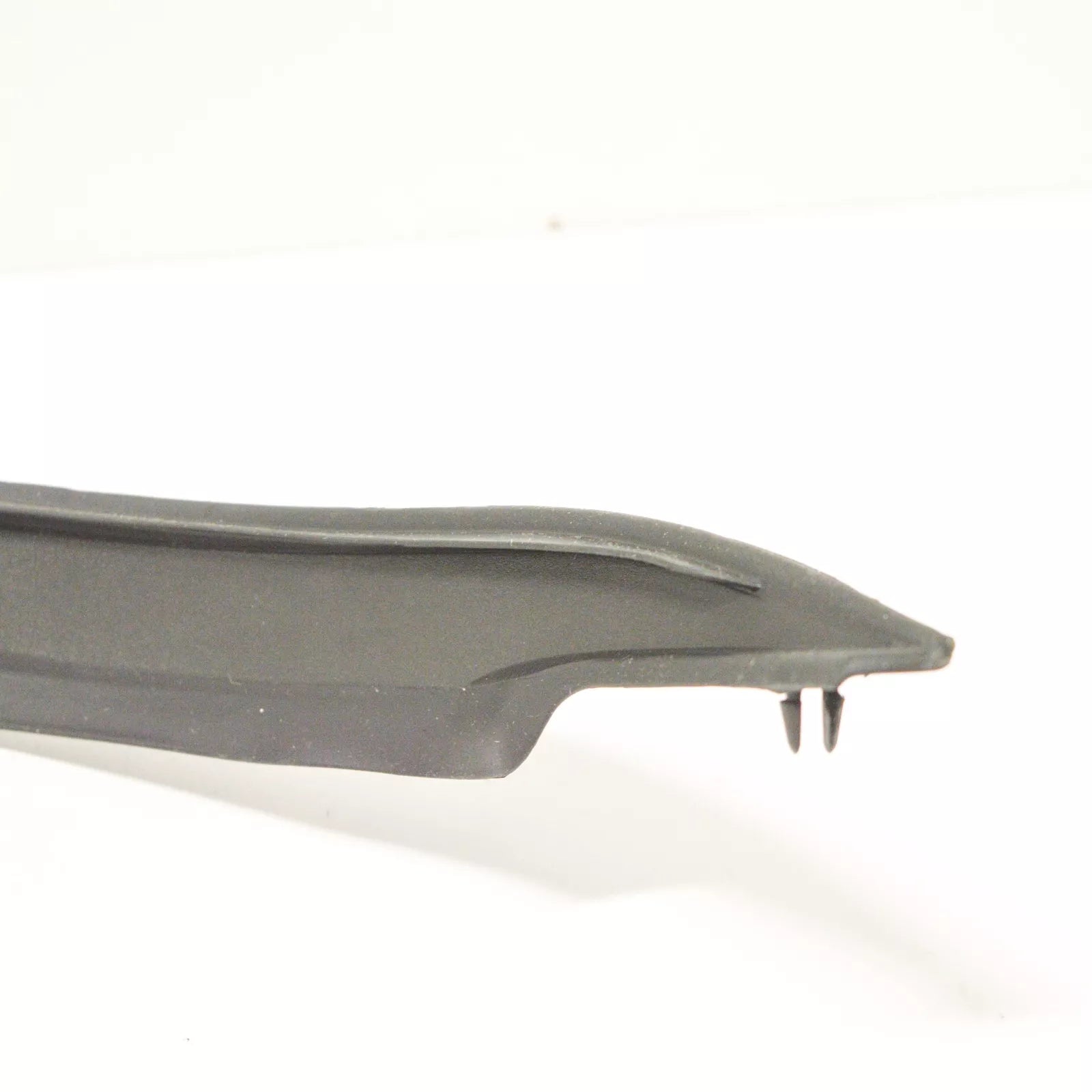 NEW MERCEDES BENZ SLK R172 AMG INTERIOR-REAR SEAL LEFT A1726310198 ORIGINAL