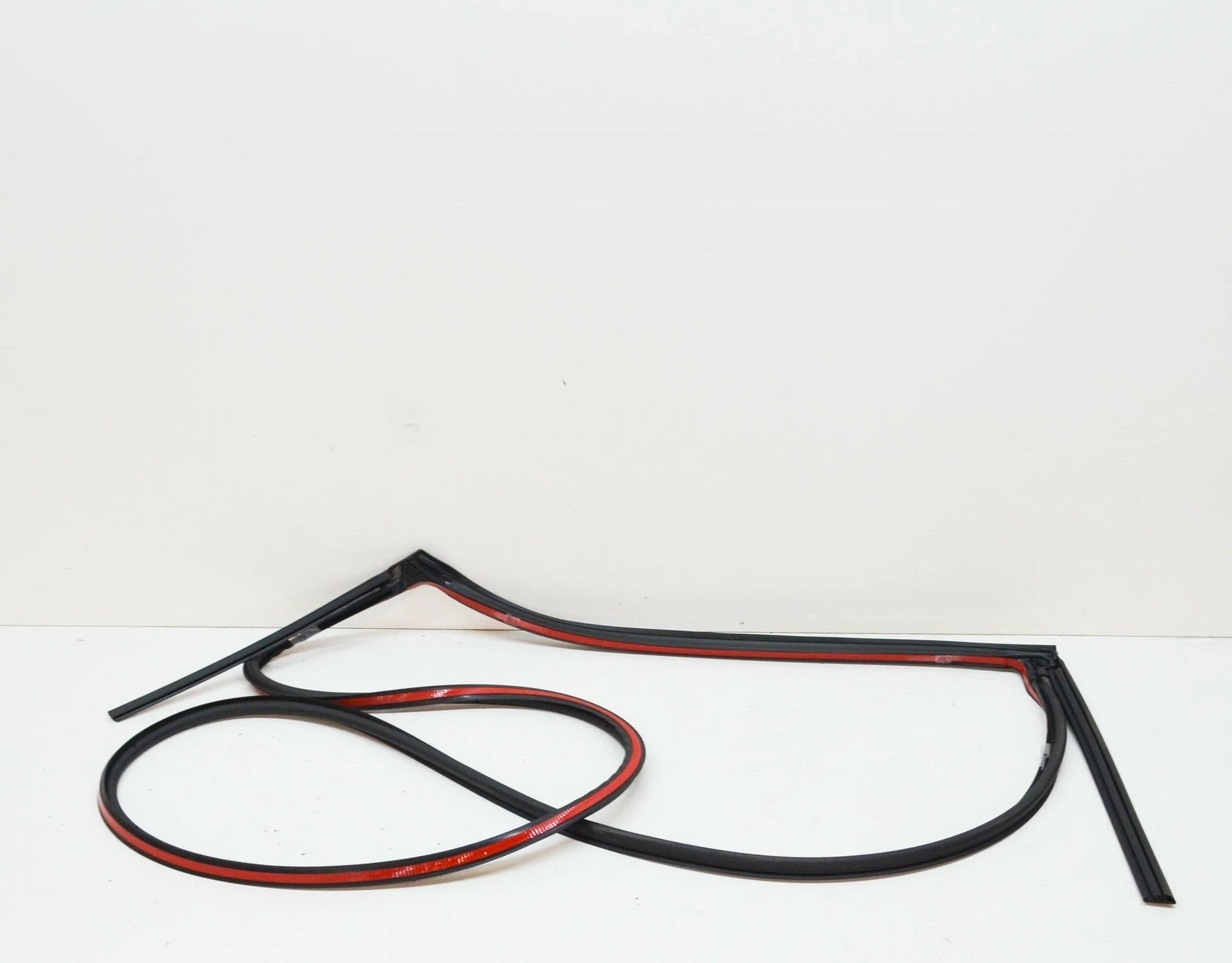 NEW AUDI Q7 4L REAR RIGHT OUTER DOOR SEAL SELF-ADHESIVE 4L0839912