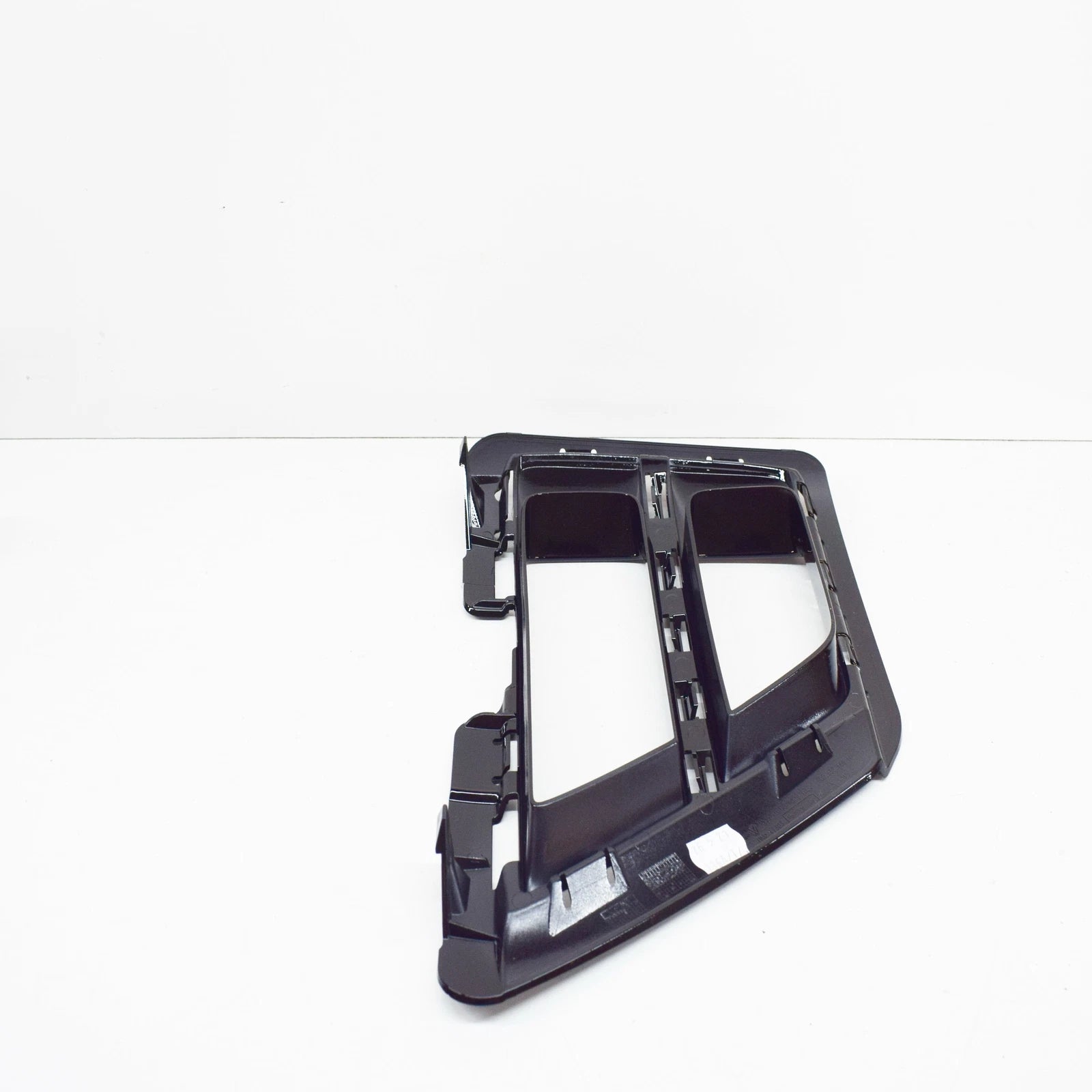 NEW VW GOLF MK7 FRONT BUMPER LOWER RIGHT GRILLE 5G0853666H041 2015