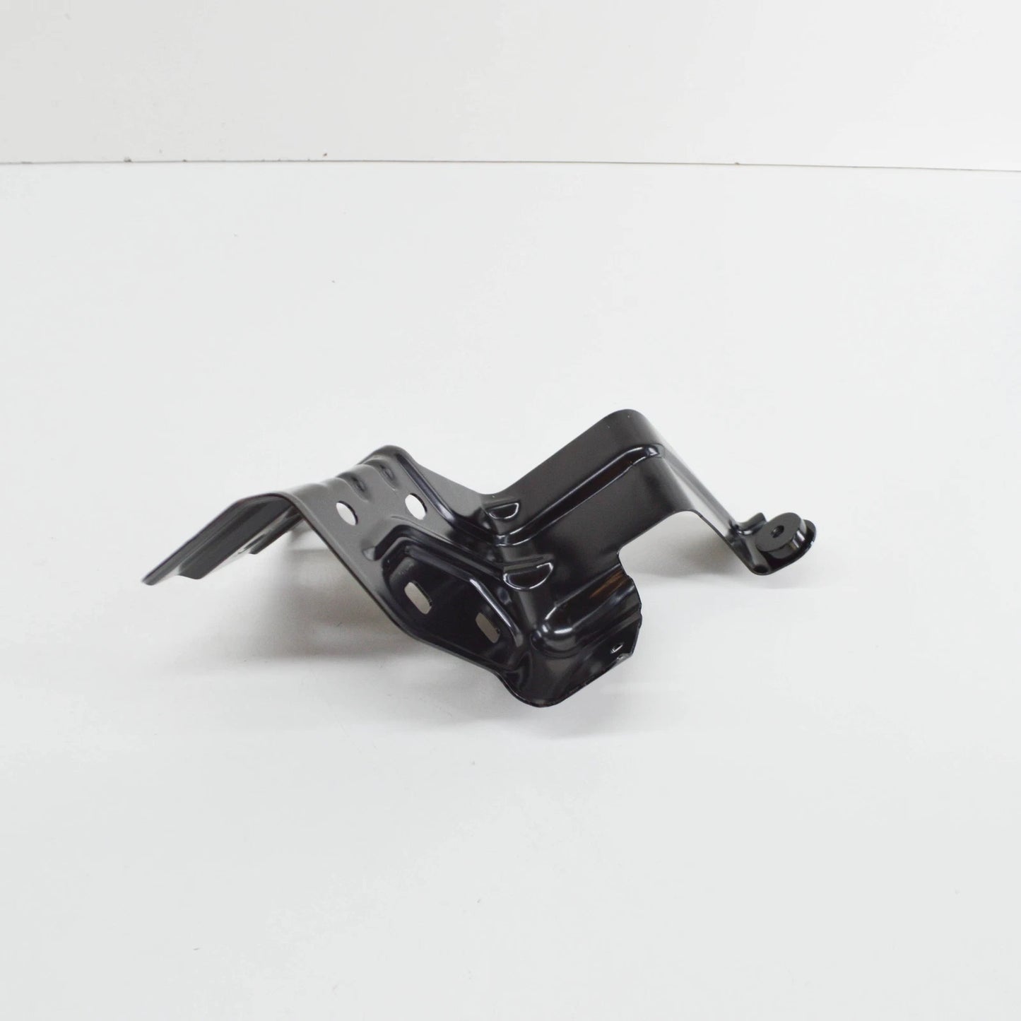 NEW MERCEDES-BENZ GLB X247 FRONT RIGHT FENDER BRACKET A2478800214 ORIGINAL