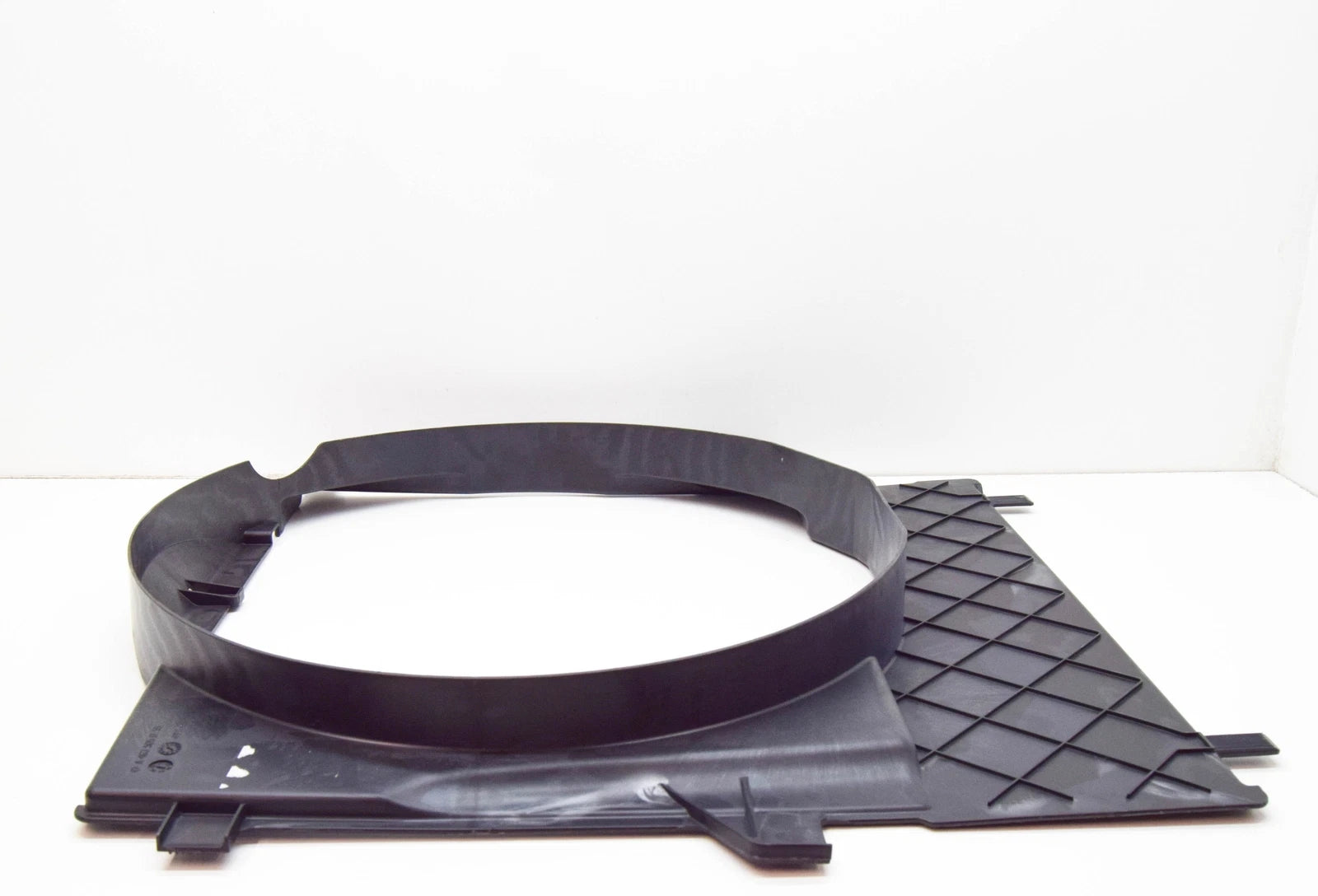 NEW MERCEDES-BENZ G W463 FAN SHROUD A4635051755 ORIGINAL