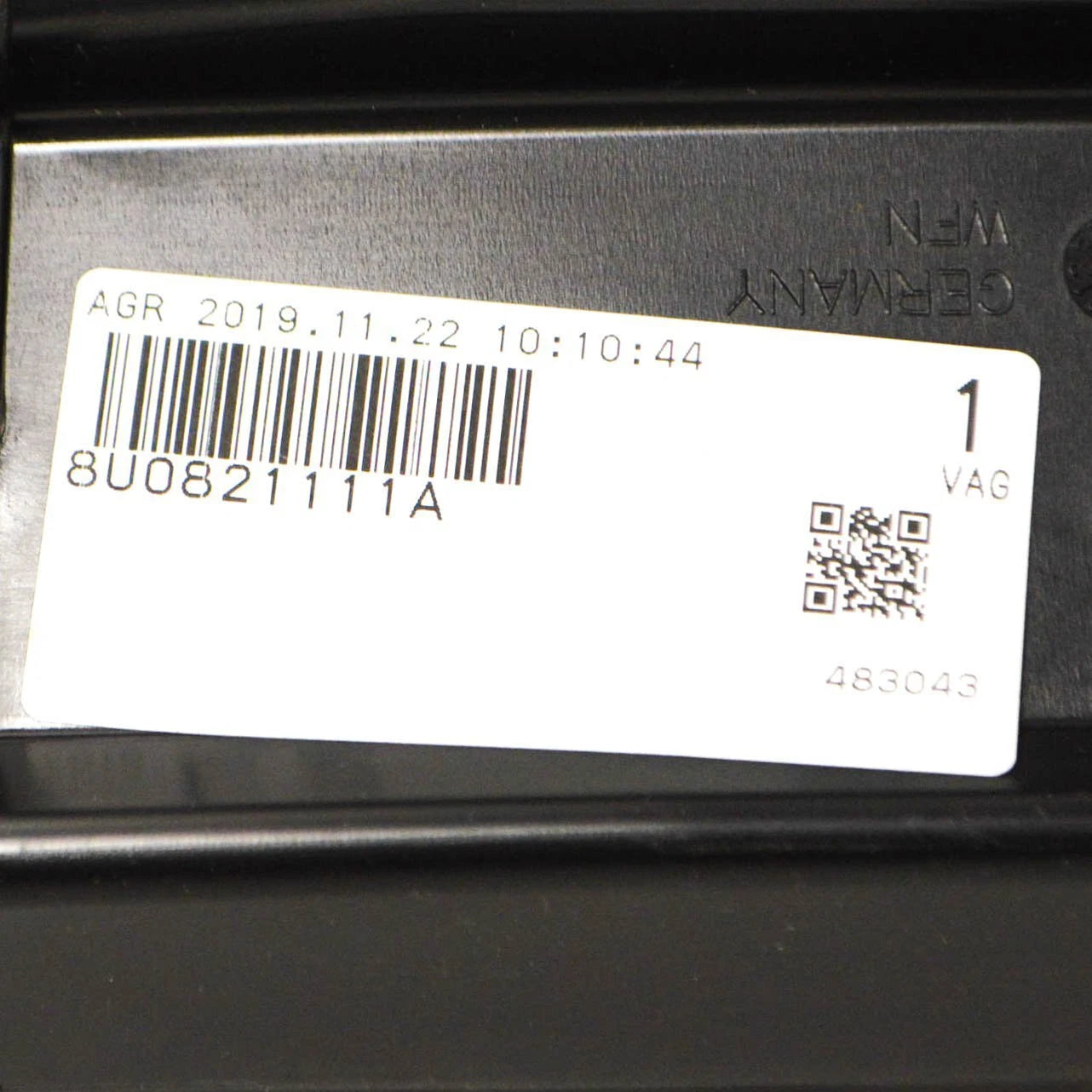 NEW AUDI Q3 8U CLOSING ELEMENT LEFT FRONT 8U0821111A ORIGINAL