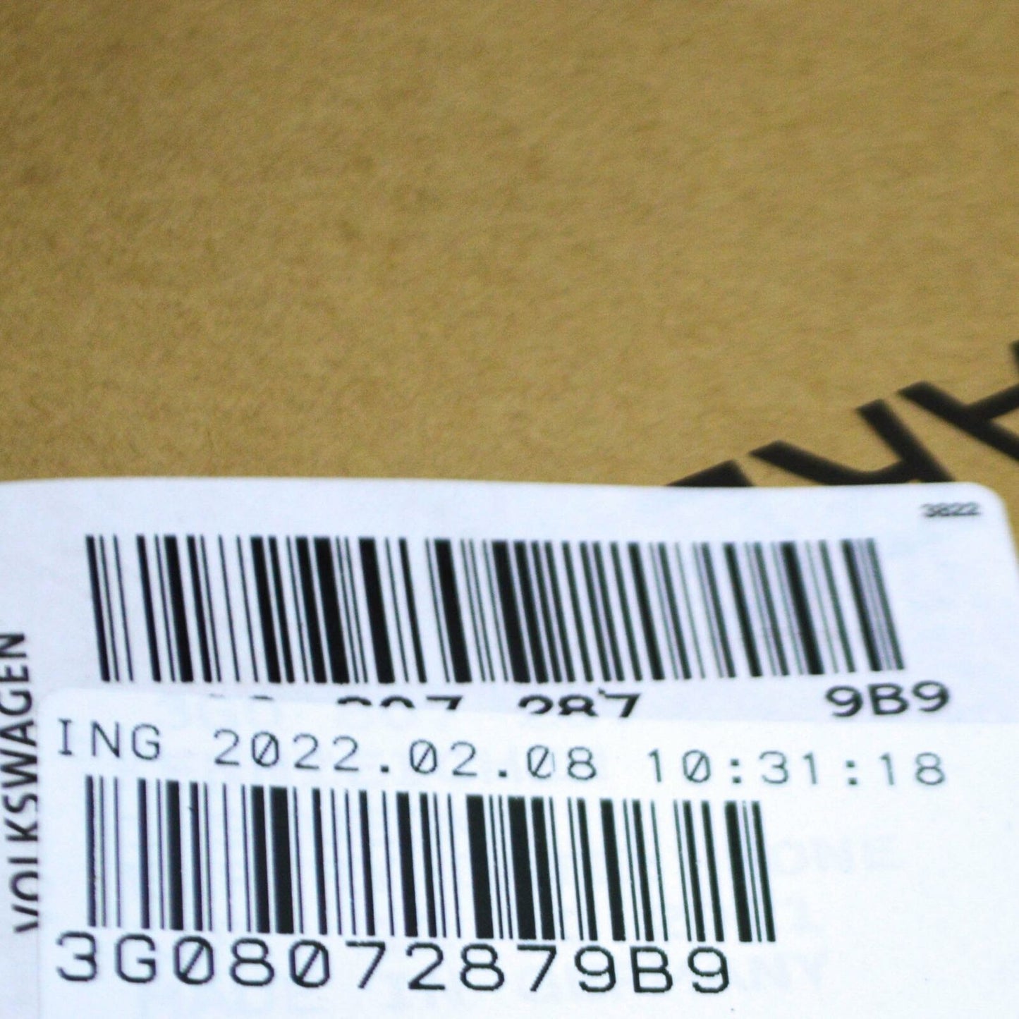 NEW VOLKSWAGEN PASSAT B8 FRONT BUMPER LICENSE PLATE HOLDER 3G08072879B9 ORIGINAL