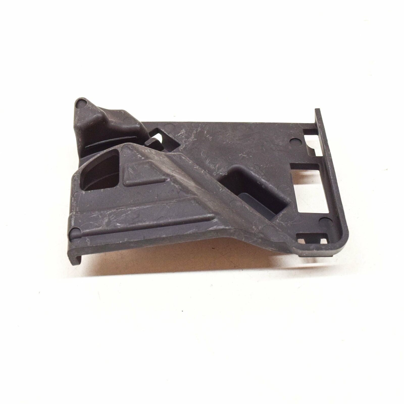 NEW MERCEDES-BENZ C W205 FRONT RIGHT BUMPER LOWER BRACKET A2058853923 ORIGINAL