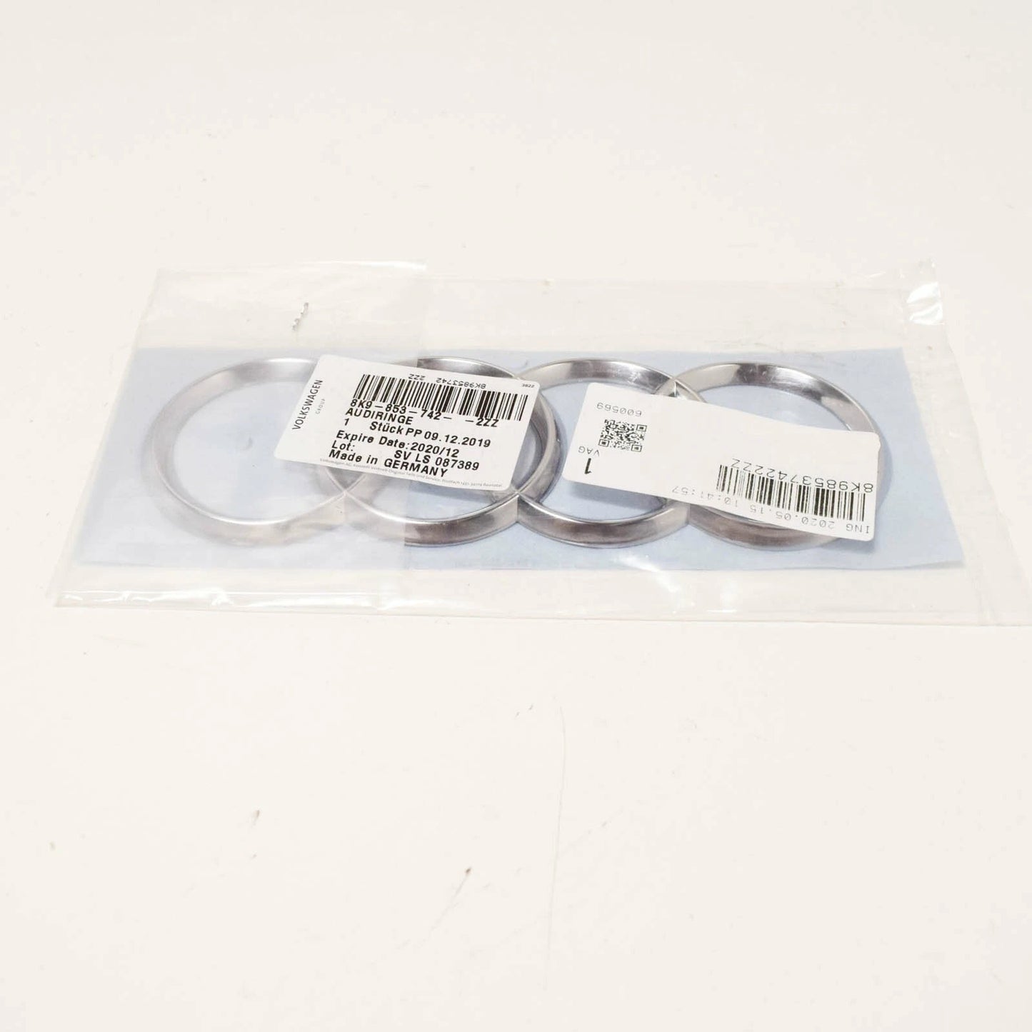 NEW AUDI A4 B8 REAR TRUNK LID EMBLEM LOGO BADGE 8K98537422ZZ