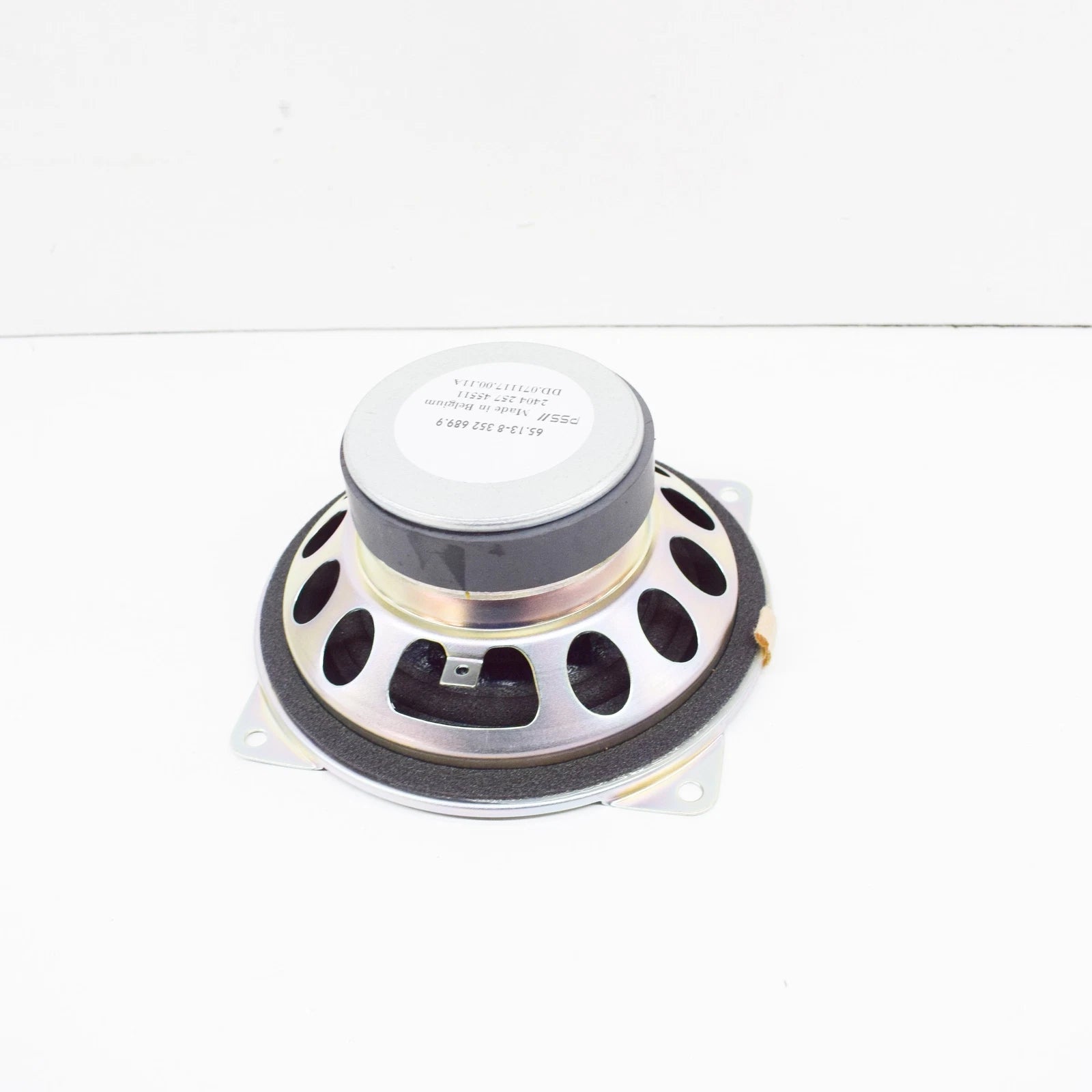 NEW BMW 7 E38 FRONT DOOR LOUDSPEAKER 65138352689 8352689 ORIGINAL