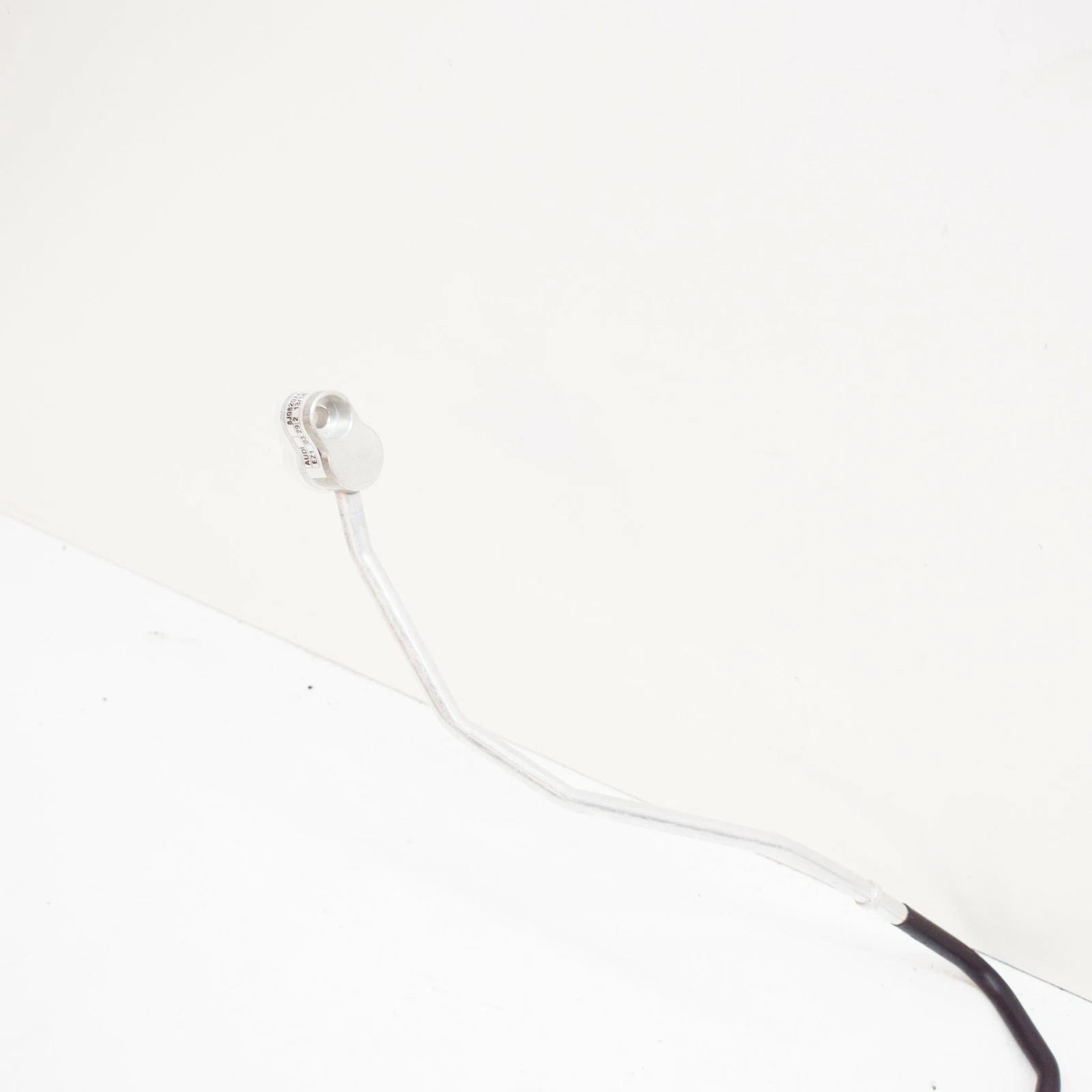 NEW AUDI TT 8J A/C REFRIGERANT HOSE 8J0820741S ORIGINAL