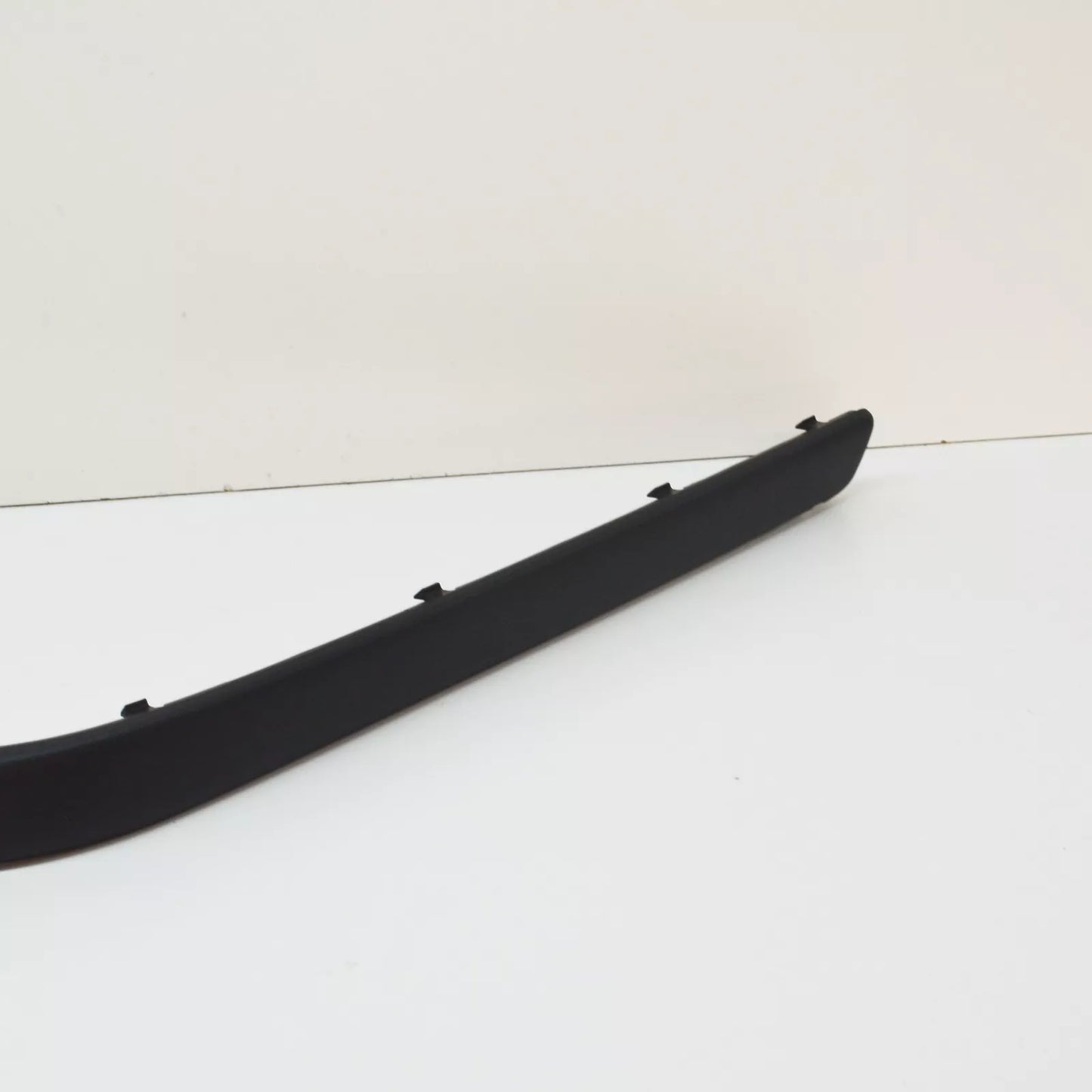 NEW BMW 5 E39 M REAR RIGHT BUMPER MOULDING TRIM 51122498502 ORIGINAL