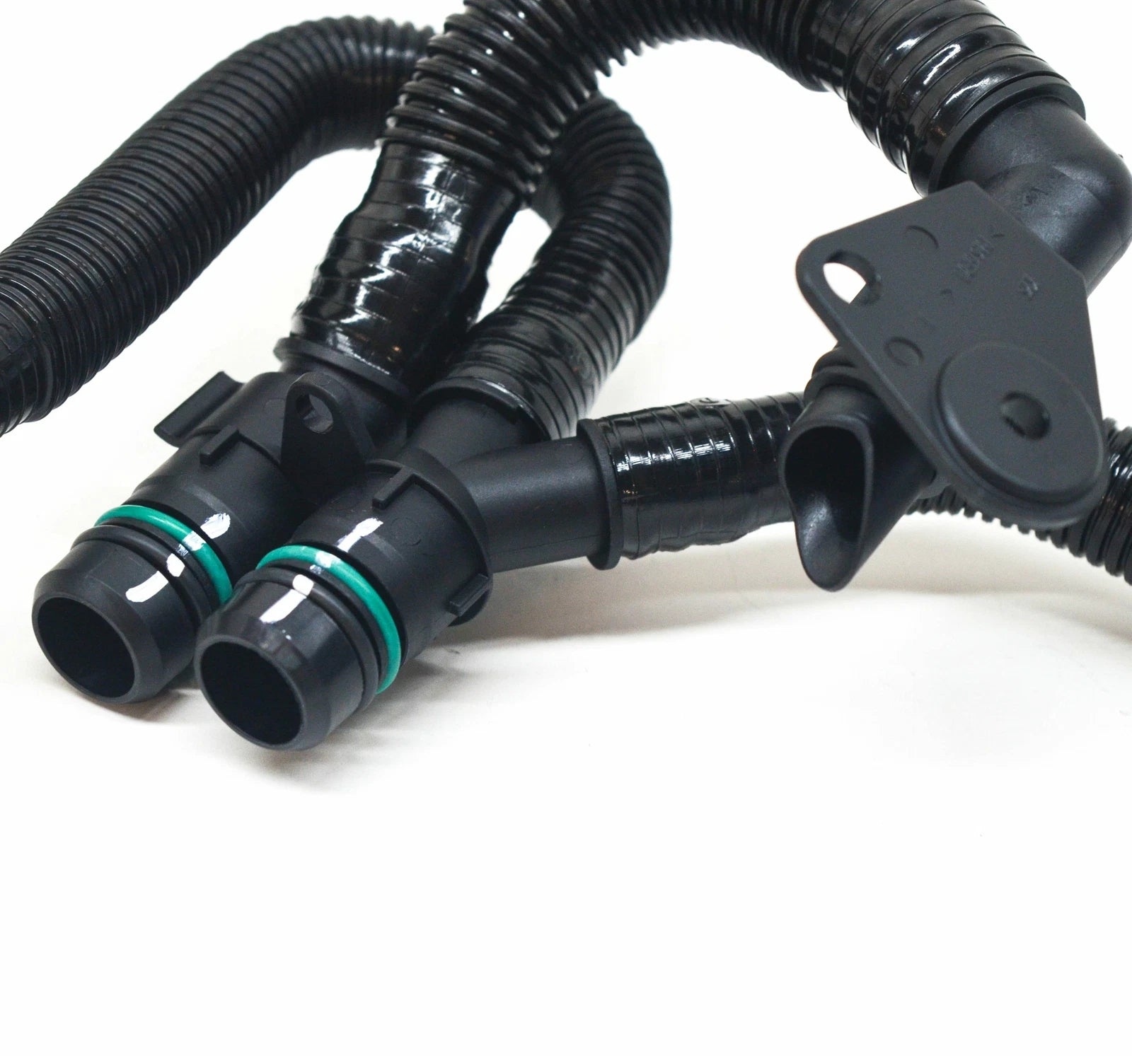 NEW AUDI A4 B8 CYLINDER HEAD BREATHER HOSE 06E103217AA