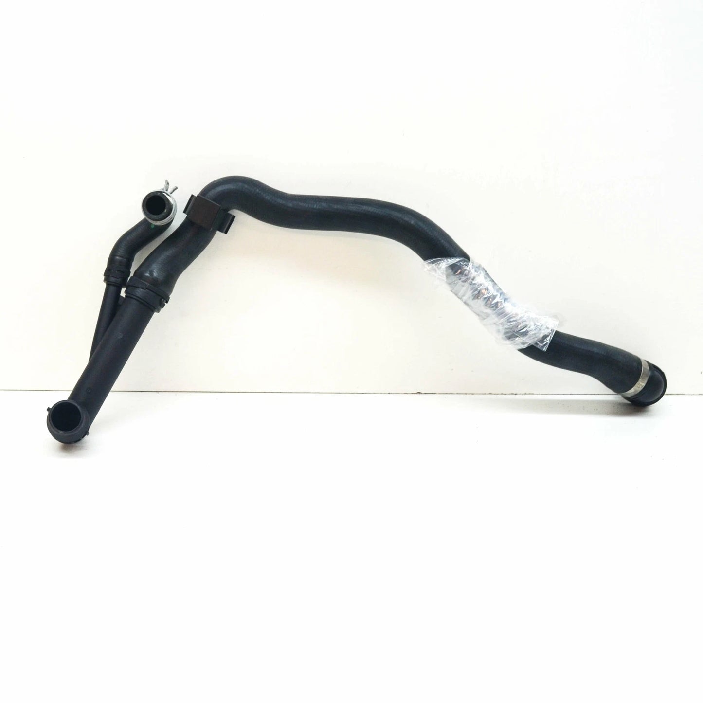 NEW AUDI A3 S3 CABRIO 8V ENGINE WATER COOLANT HOSE 5Q0122051AL