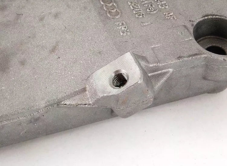 NEW AUDI A3 8P ALTERNATOR AND REFRIGERANT COMPRESSOR BRACKET 038903139AF