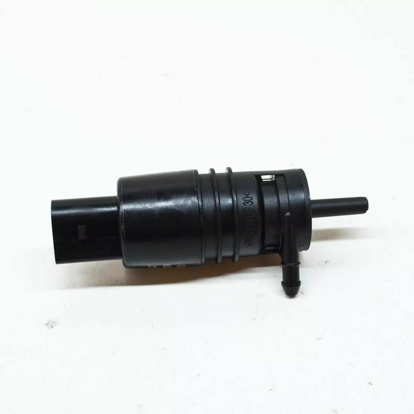 NEW MERCEDES-BENZ E-CLASS W211 WINDSHIELD WASHER PUMP A2108690821