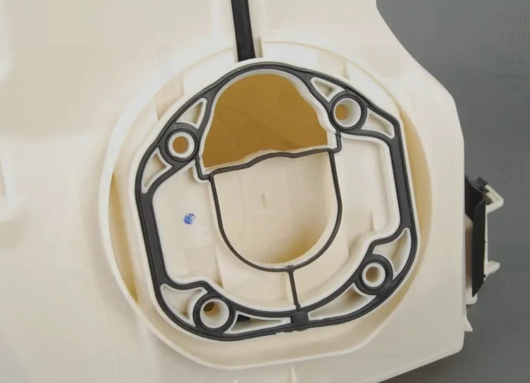 NEW BMW X1 E84 ELECTRONIC FUSE RELAY BOX W/ COVER 12907584146 7584146 ORIGINAL