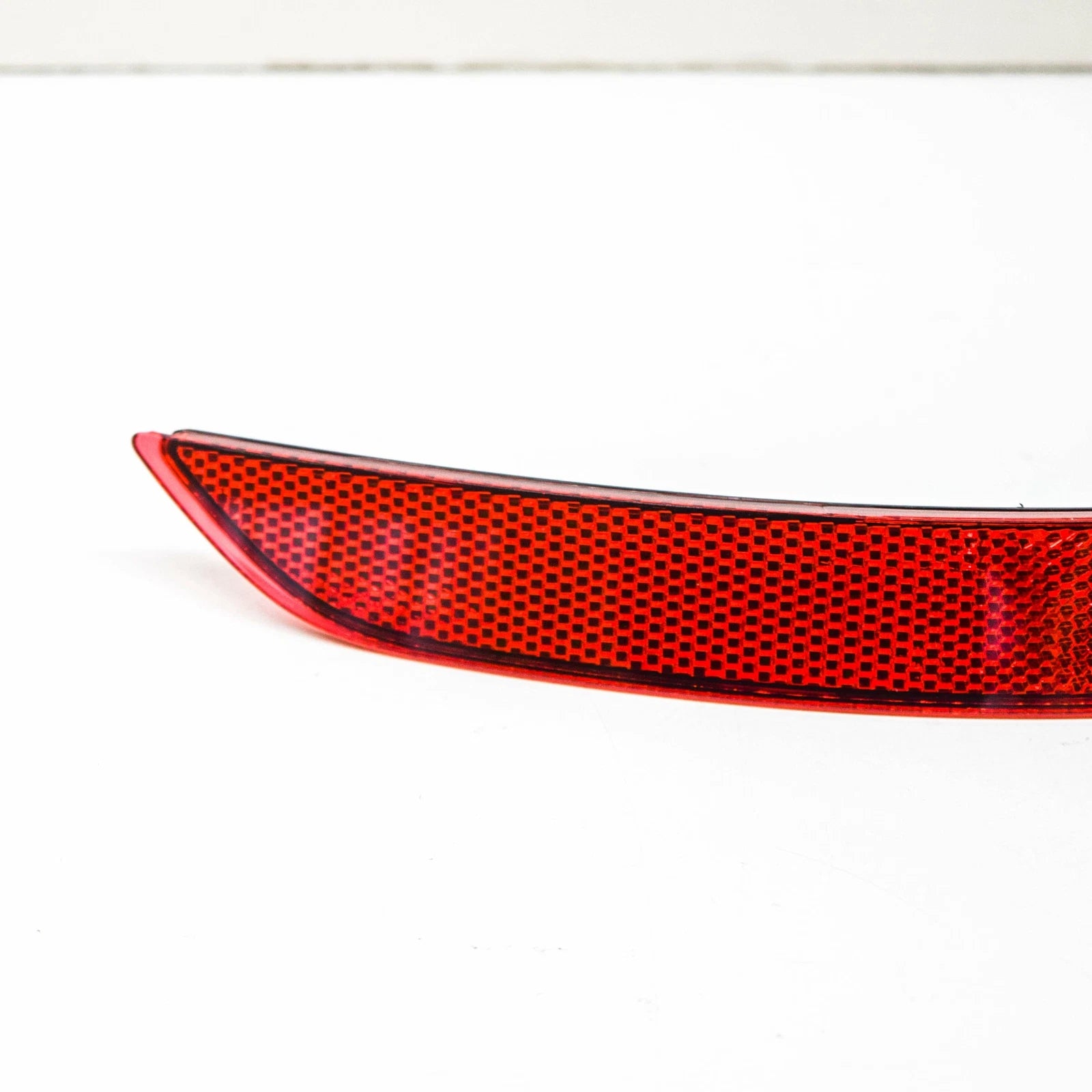 NEW AUDI A3 8V REAR BUMPER LEFT REFLECTOR 8V5945105A