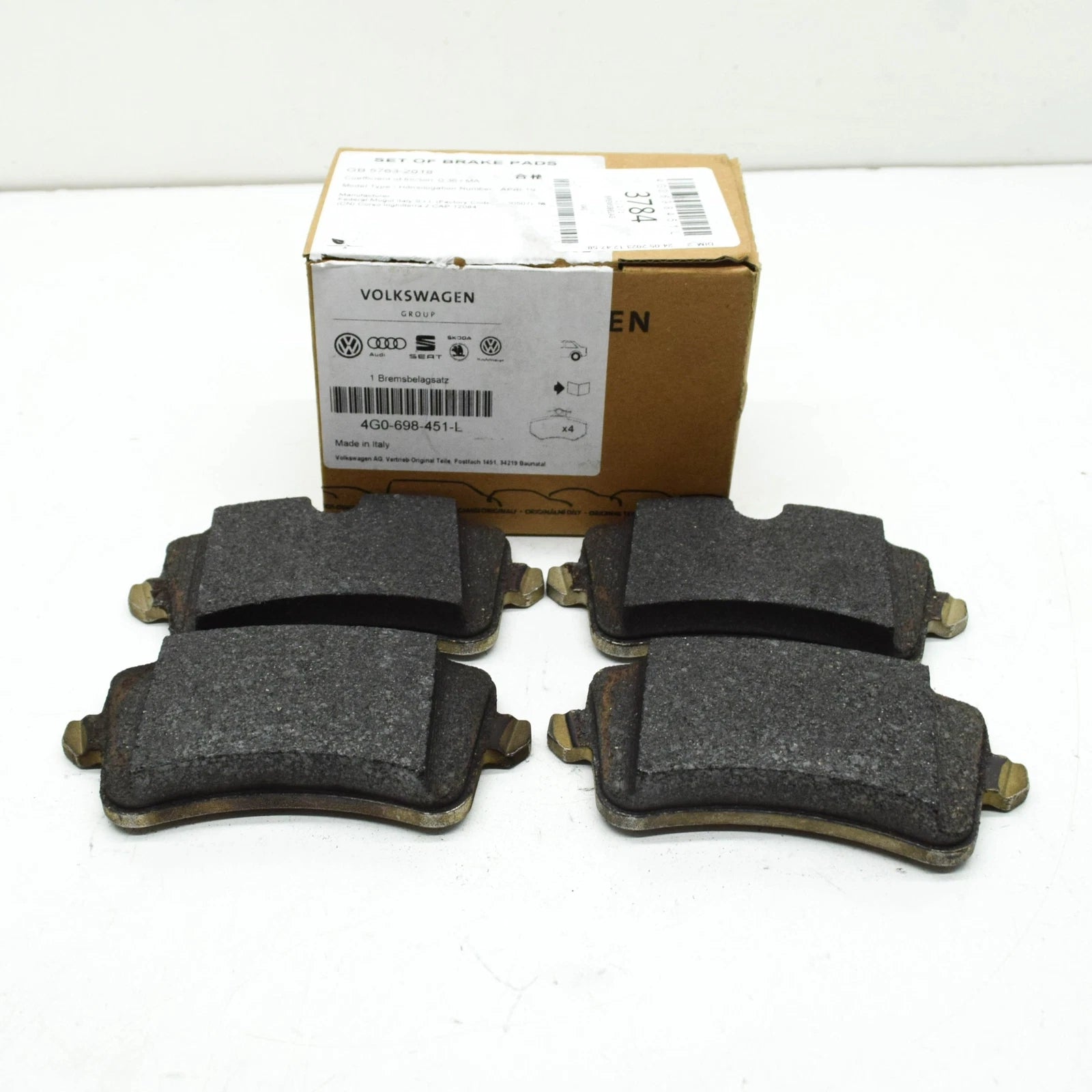 NEW AUDI A6 AVANT C6 REAR BRAKE PADS SET 4G0698451L ORIGINAL