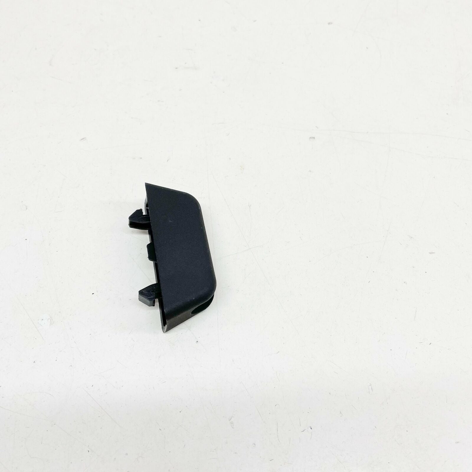 new ford mondeo mk5 estate load compartment trim centre clip 1891183 original