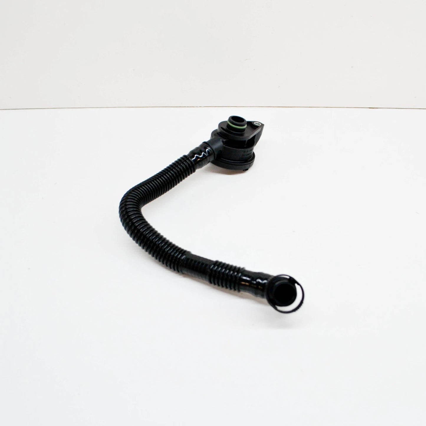 NEW AUDI RS4 AVANT QUATTRO B8 LEFT VENT HOSE 079103209CB ORIGINAL