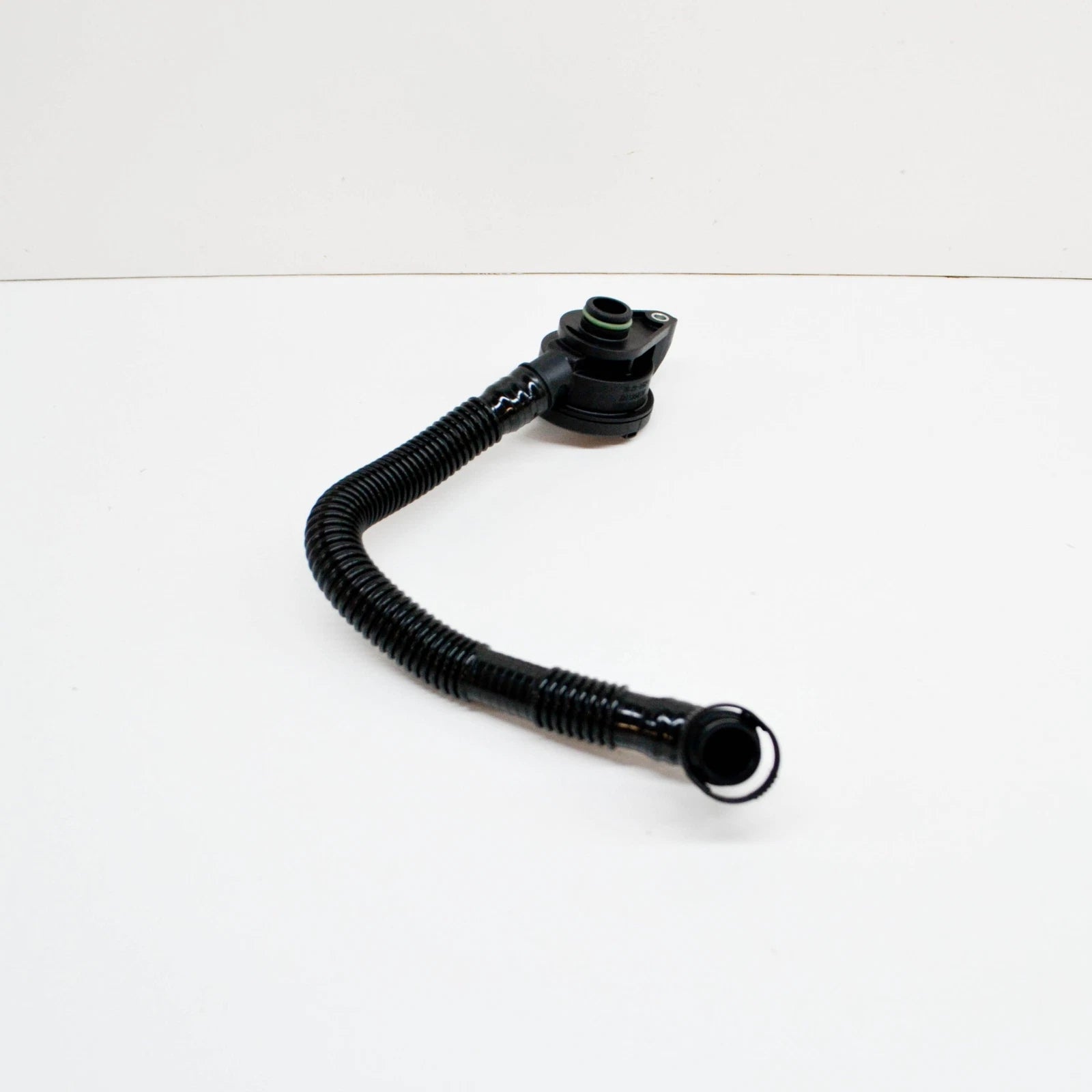 NEW AUDI RS4 AVANT QUATTRO B8 LEFT VENT HOSE 079103209CB ORIGINAL