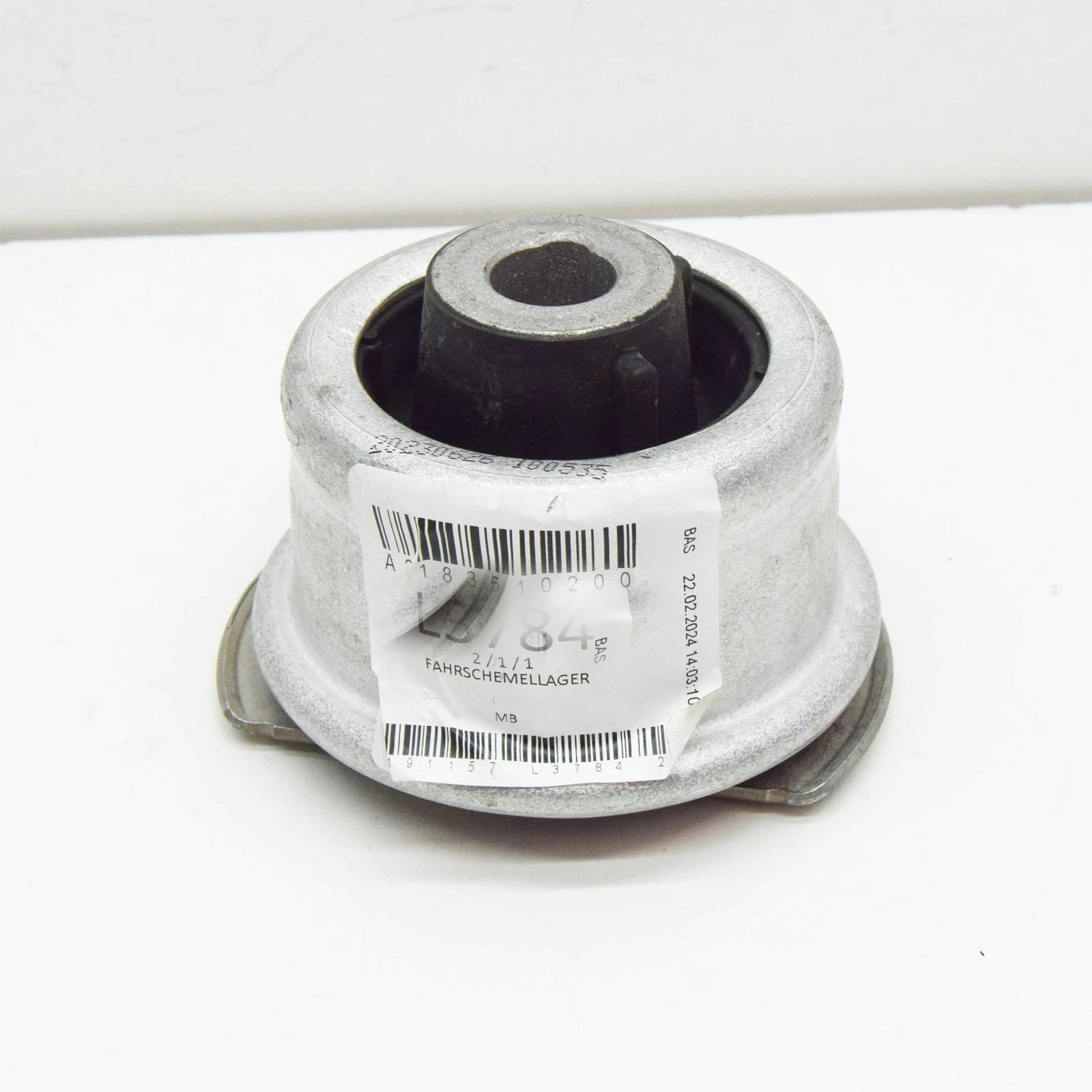 NEW MERCEDES-BENZ E W212 REAR CROSSMEMBER SUBFRAME CARRIER A2183510200 ORIGINAL