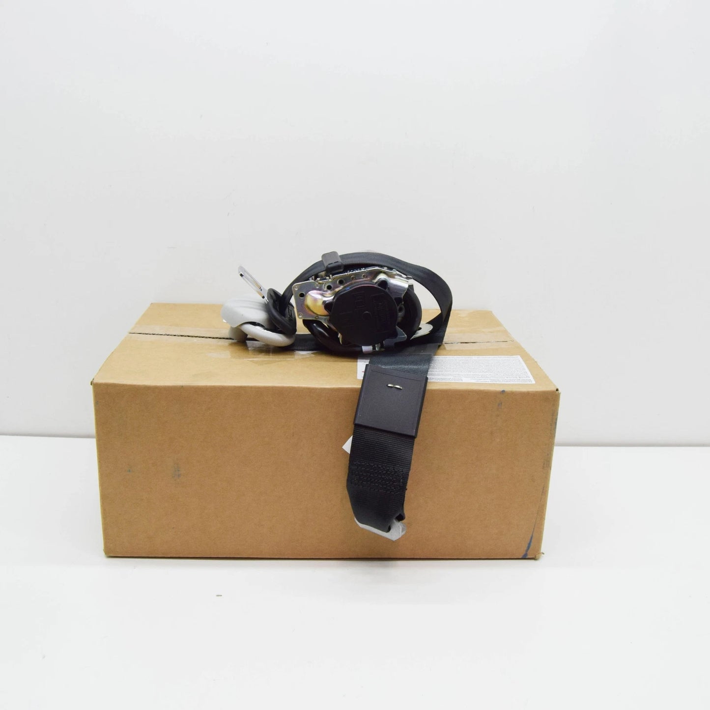 NEW VW CADDY IV SA MK6 RIGHT THREE-POINT SEAT SEATBELT 2K5857448ARYV ORIGINAL