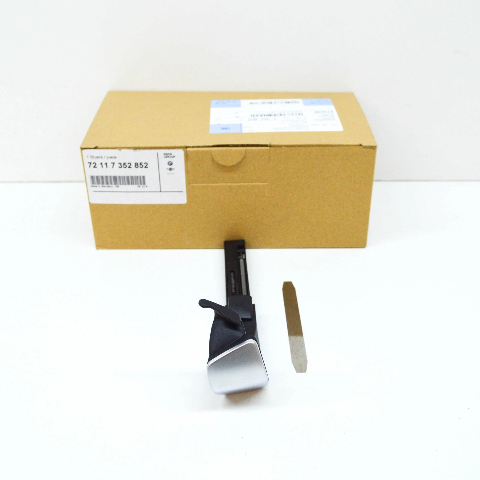 NEW BMW 4 COUPE F32 F82 FRONT RIGHT BELT HEIGHT ADJUSTER 72117352852 ORIGINAL