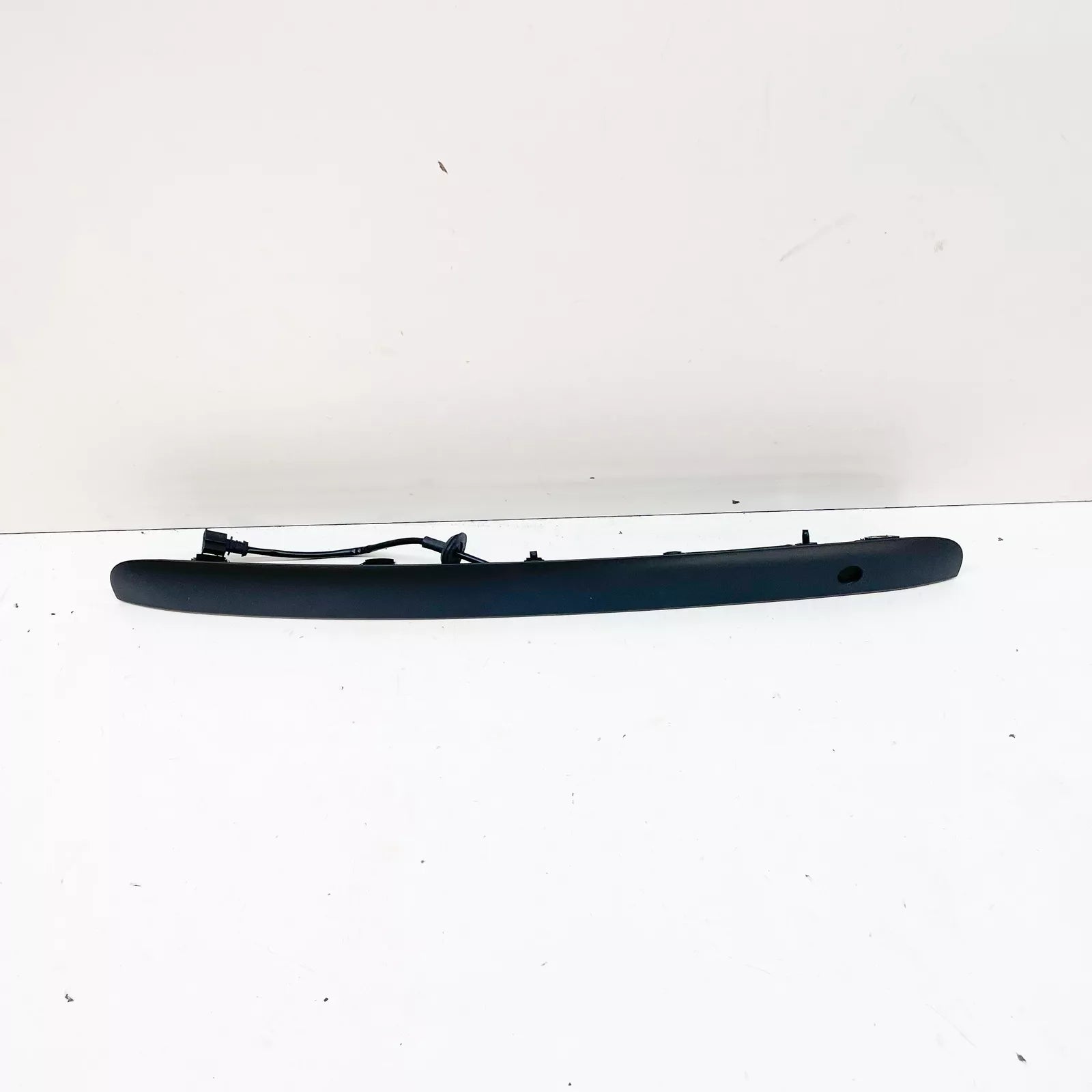 NEW VW CADDY 2K REAR BACK DOOR GRIP MOLDING 2K5827574S9B9
