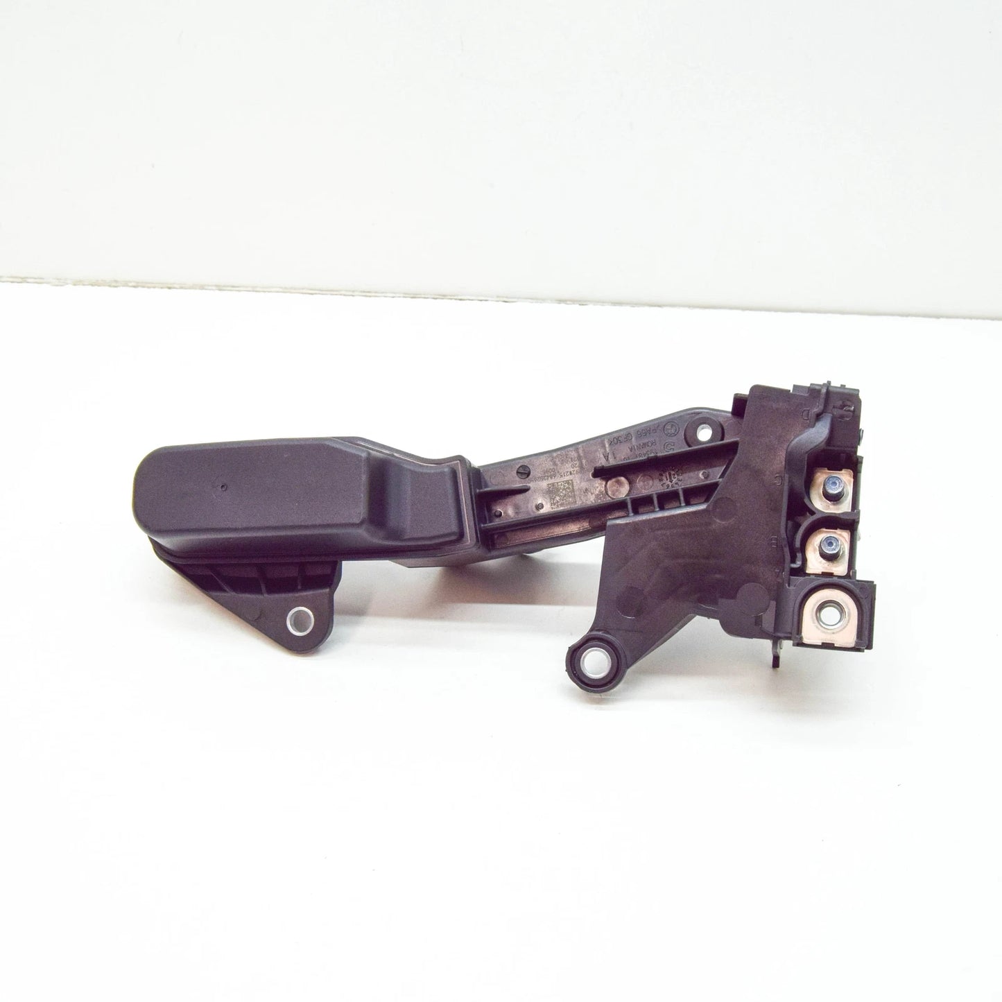 NEW BMW 3 G20 JUMP START BATTERY VOLTAGE TERMINAL 61146842526 ORIGINAL