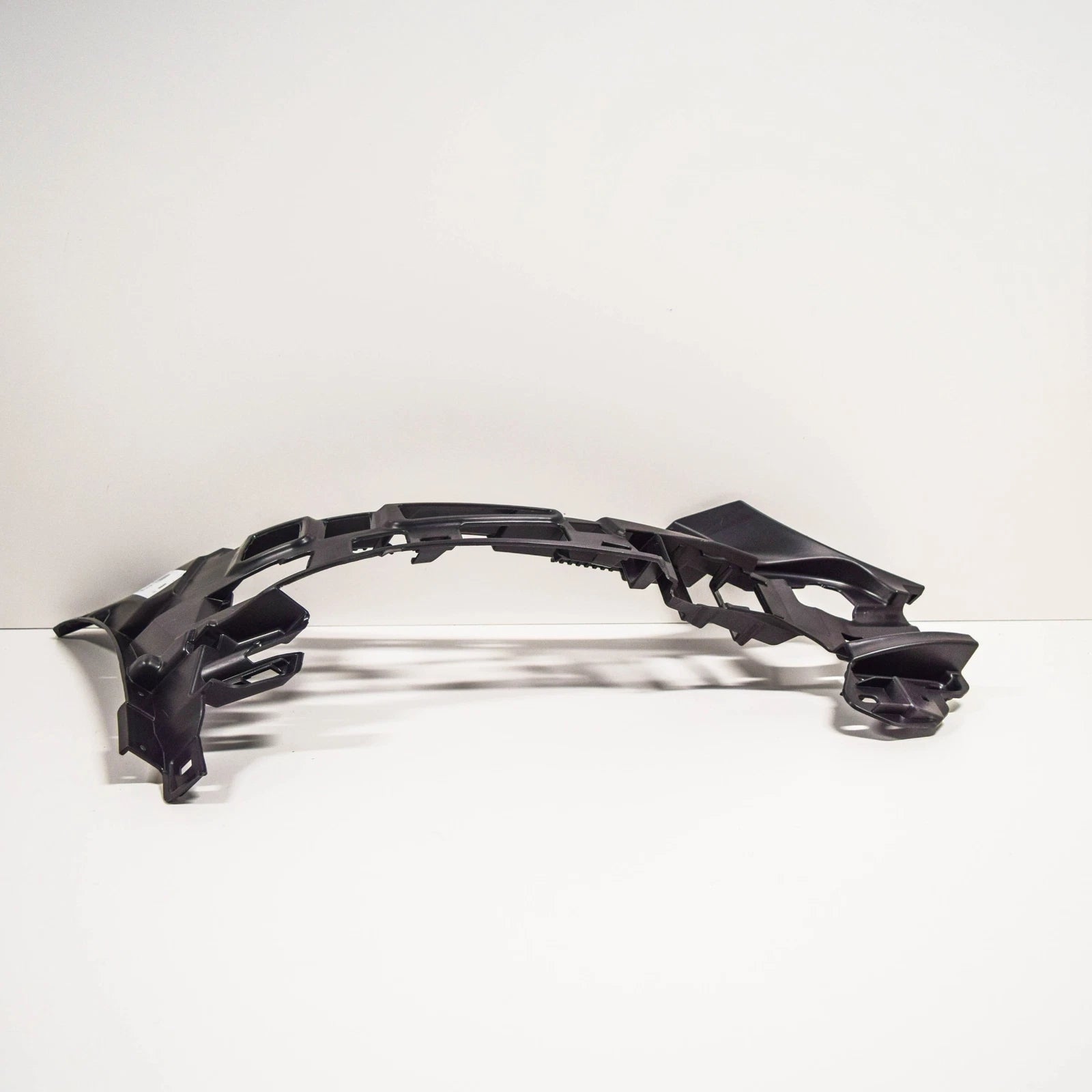 NEW MERCEDES-BENZ C-CLASS W205 FRONT BUMPER RIGHT BRACKET A2058853265 ORIGINAL