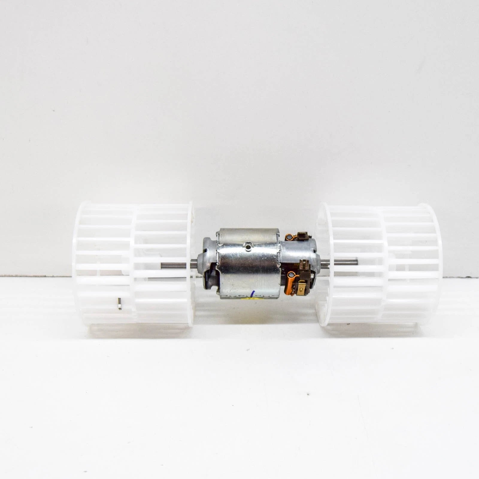 NEW BMW 6 E24 HEATER BLOWER 64111354618 1354618 ORIGINAL