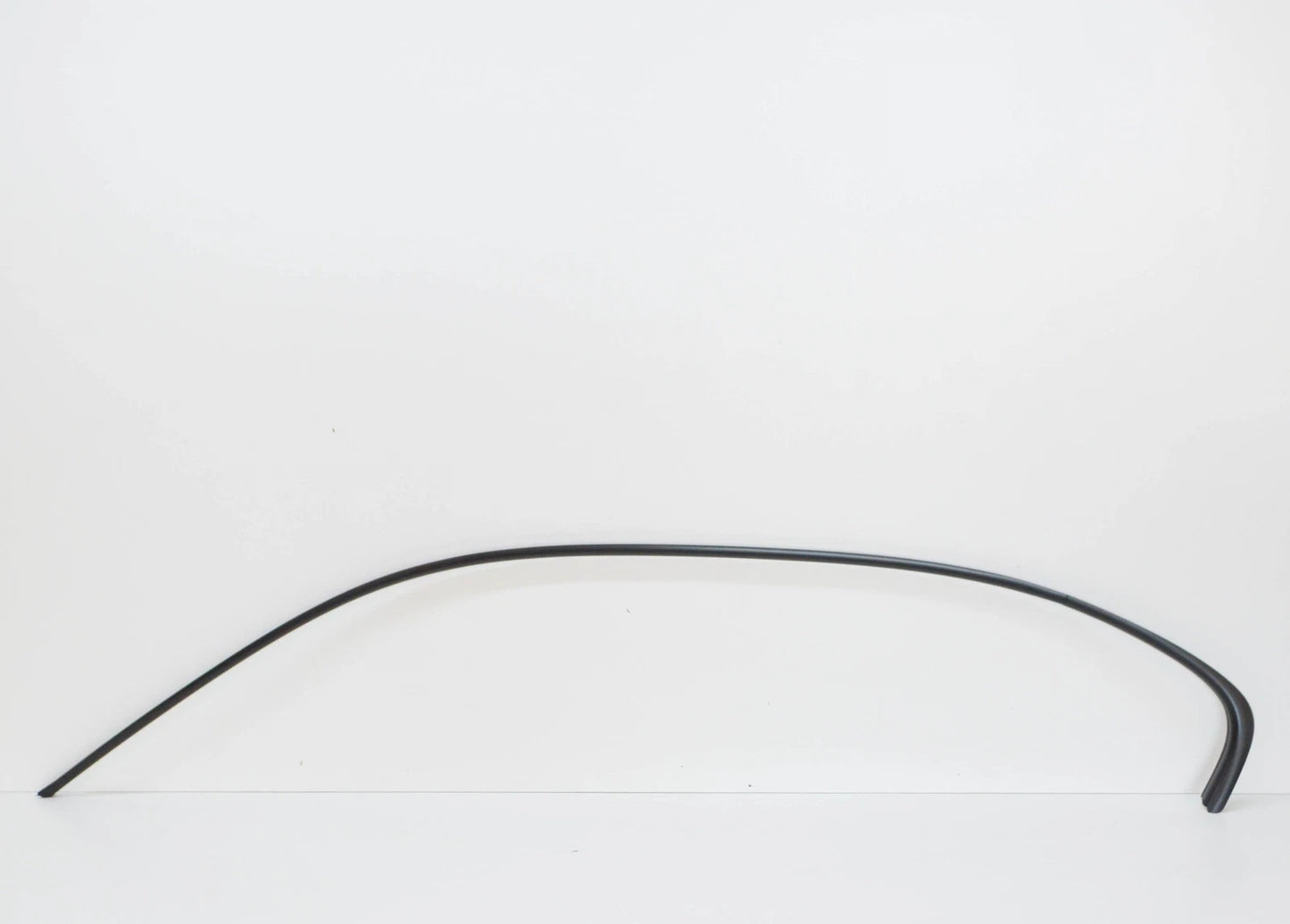 NEW BMW 3 E90 LEFT UPPER WINDOW TRIM STRIP 7117243 51137117243 ORIGINAL