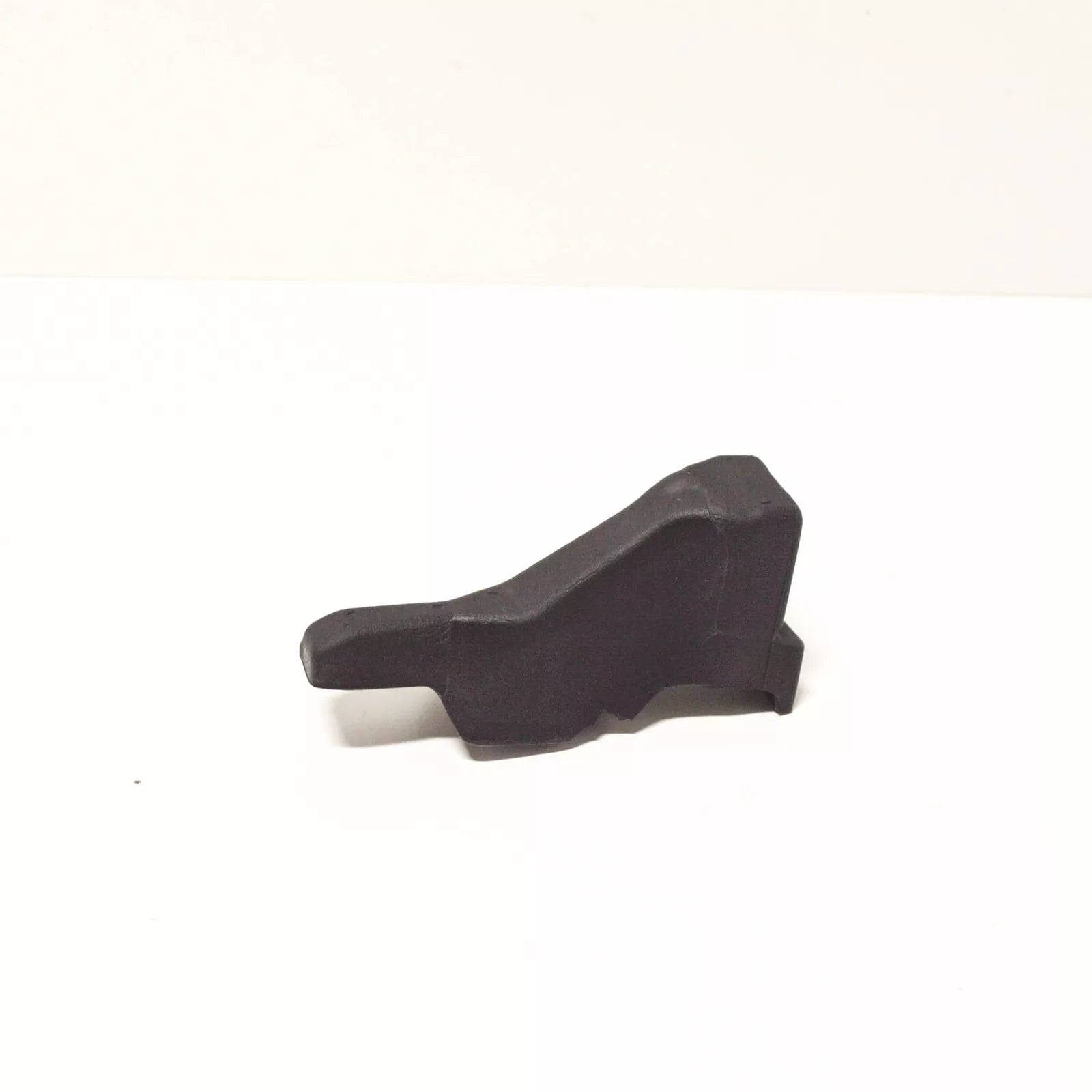 NEW VOLKSWAGEN CC RIGHT HOOD BONNET SEAL FILLER PIECE 3C8823730A ORIGINAL