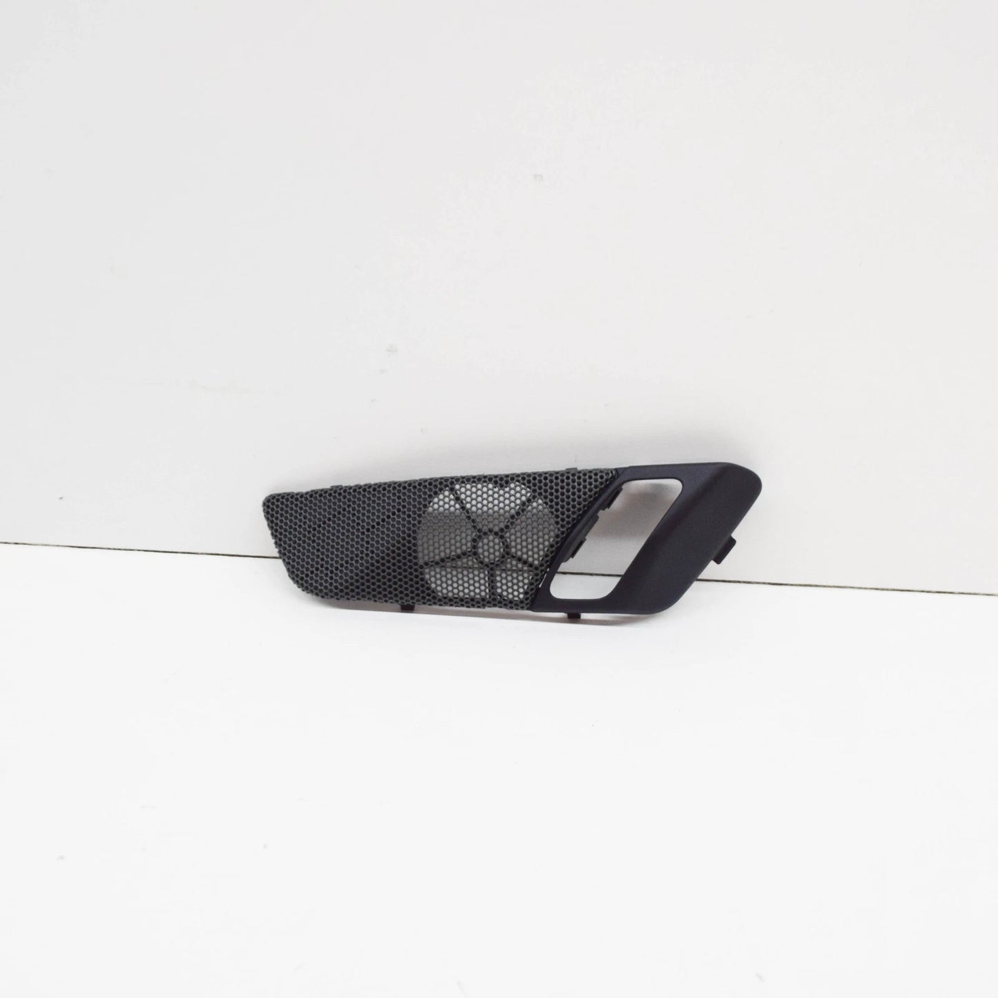 NEW BMW X3 F25 FRONT RIGHT DOOR SPEAKER COVER 51417348960 7348960 ORIGINAL