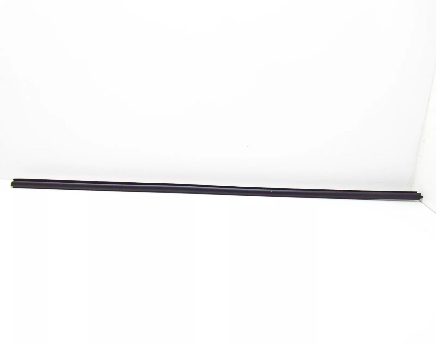 NEW VW FOX 5Z RIGHT INNER DOOR WINDOW SEAL STRIP 5Z38374721NN ORIGINAL