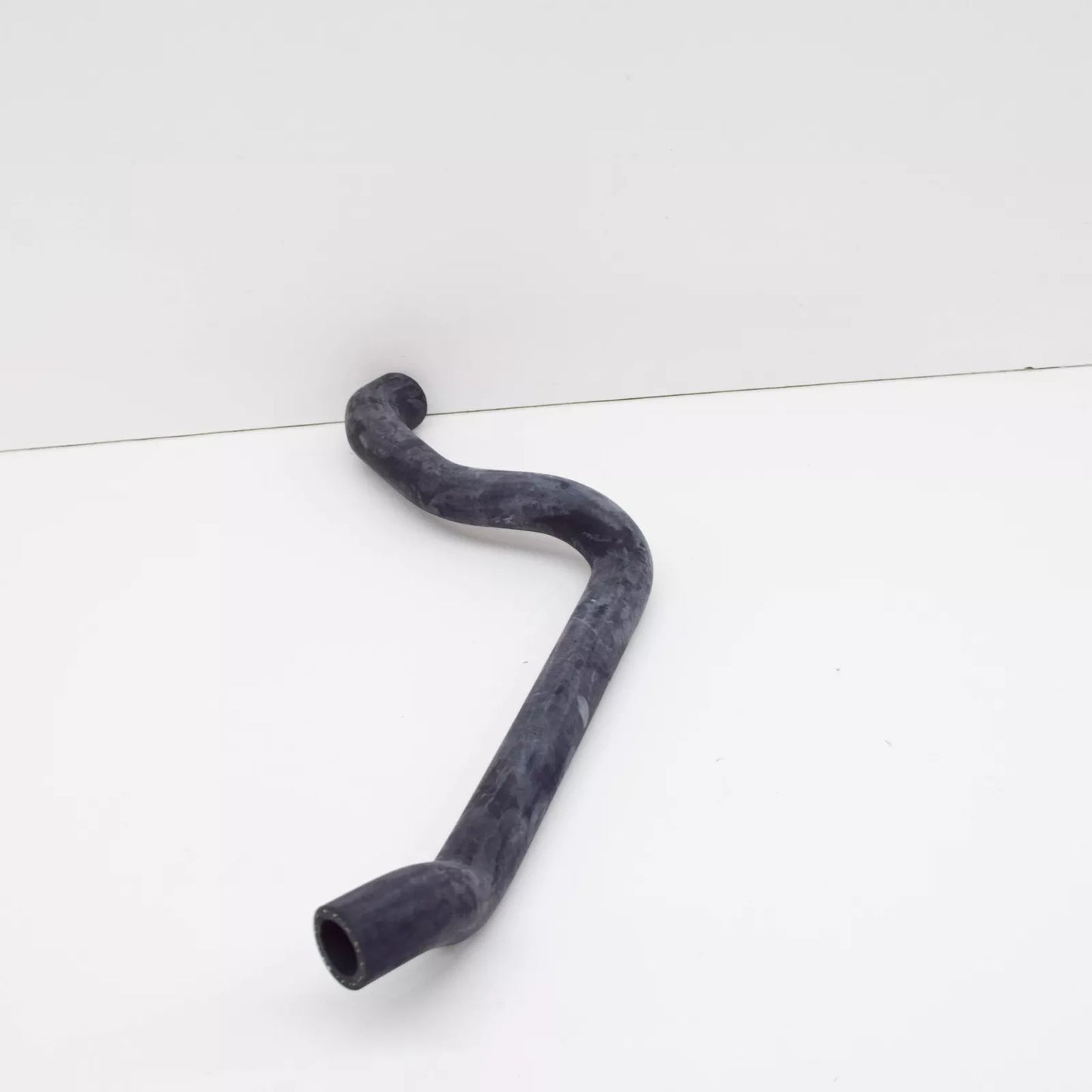 NEW BMW 3 E36 CABRIO COUPE SEDAN COOLING SYSTEM WATER HOSE 11531405581 ORIGINAL